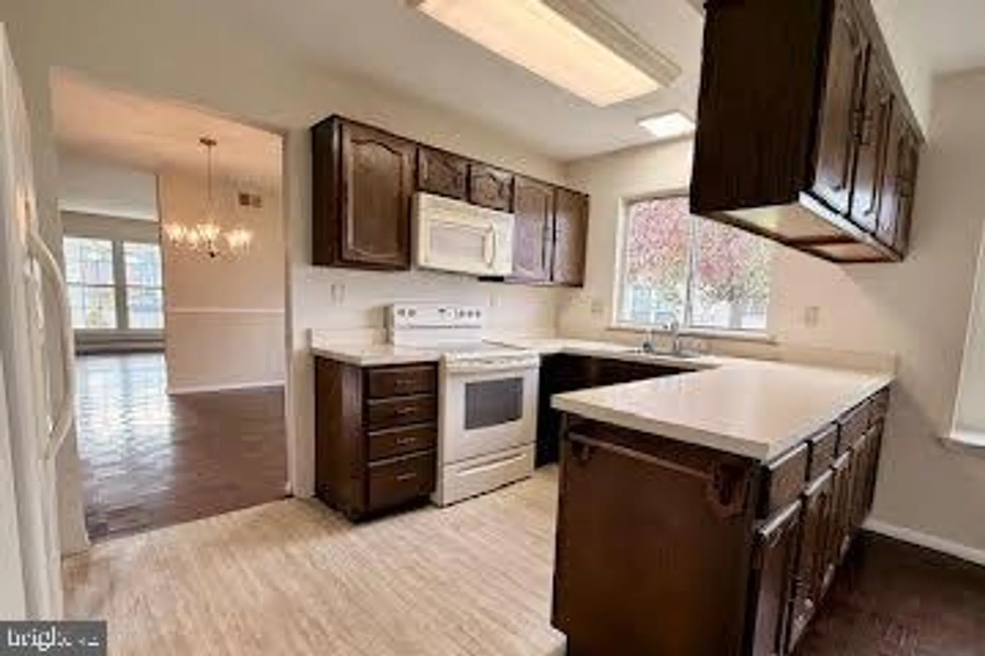 Property Slideshow image 8 of 26 | 5 carol ct, Manchester, NJ, 08759