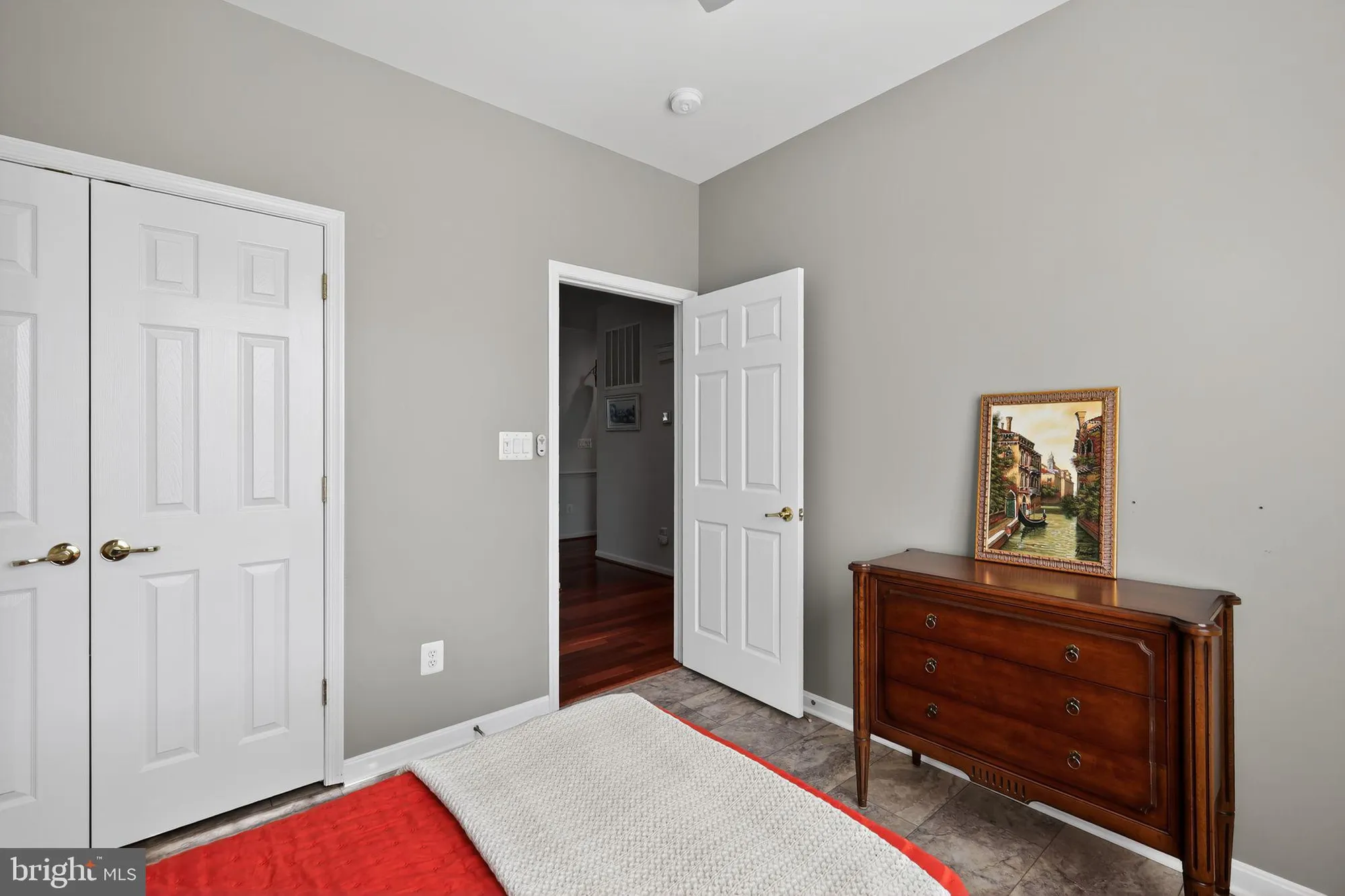 Property Slideshow image 17 of 41 | 6013 piney grove way, Gainesville, VA, 20155