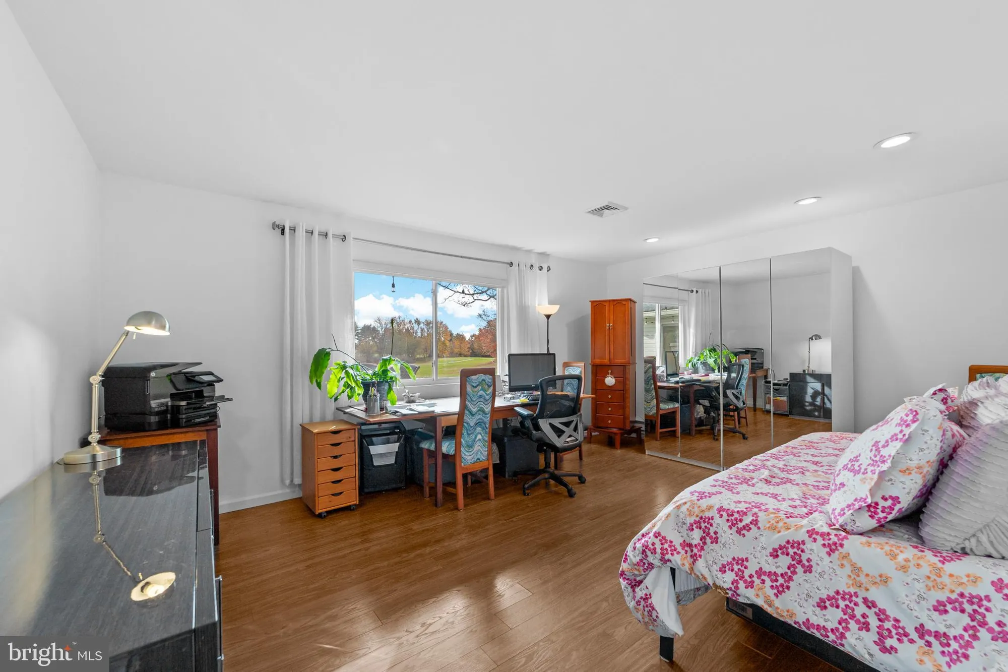 Property Slideshow image 23 of 31 | 264 glen rd a, Monroe Township, NJ, 08831