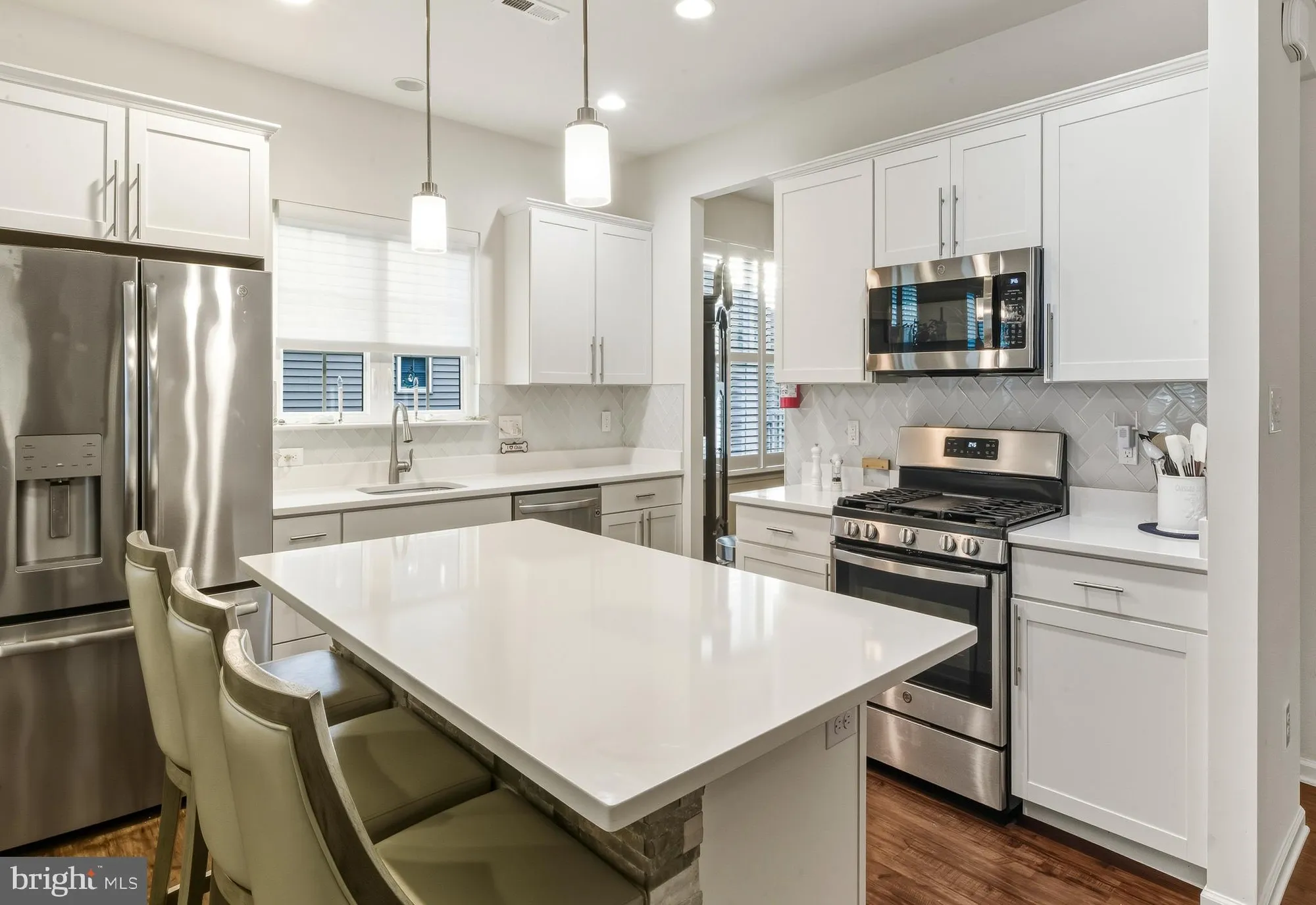 Property Slideshow image 8 of 23 | 504 castlebay dr, Williamstown, NJ, 08094