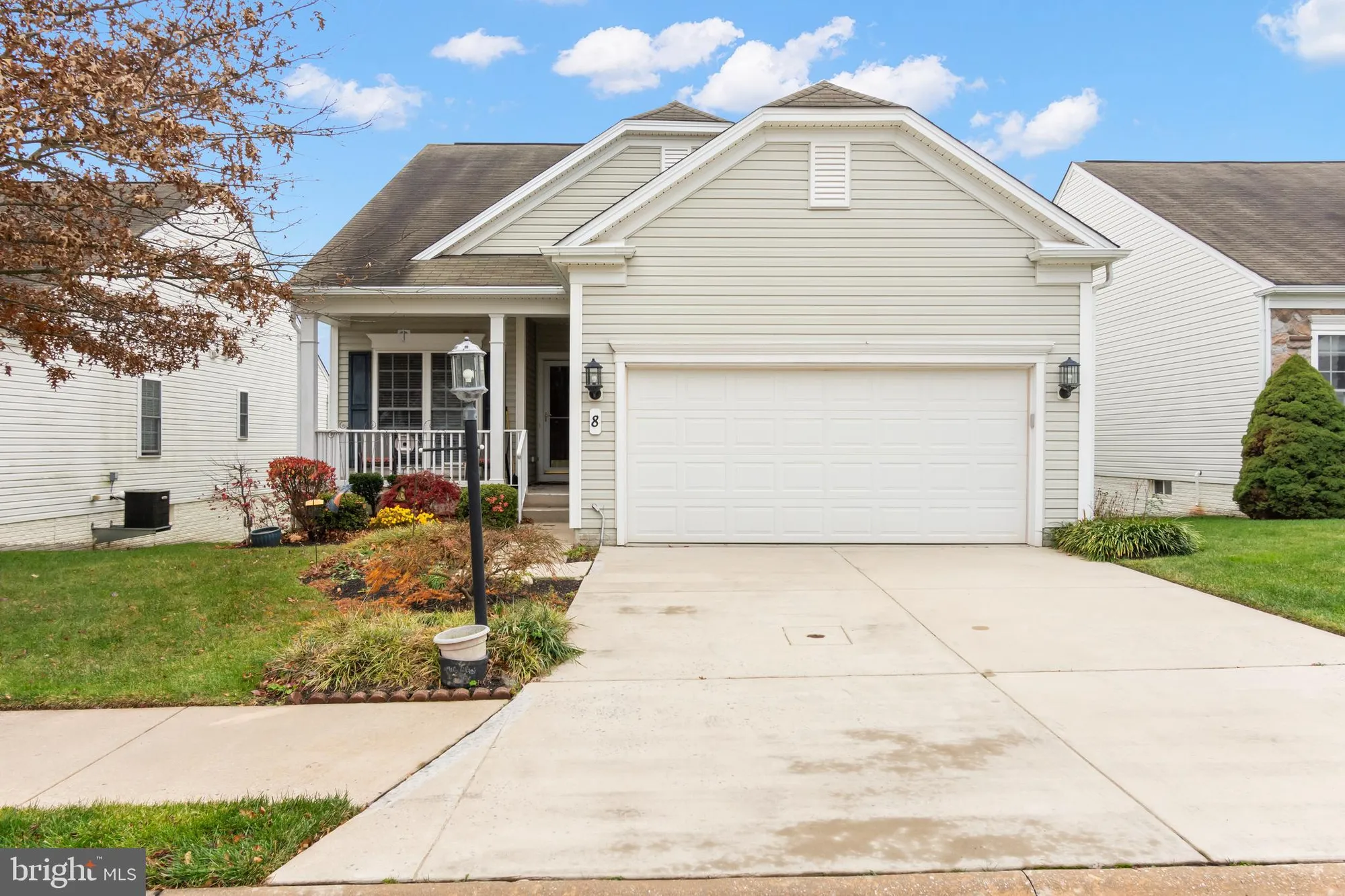 Property Slideshow image 2 of 40 | 8 hayride ln # 222, Taneytown, MD, 21787