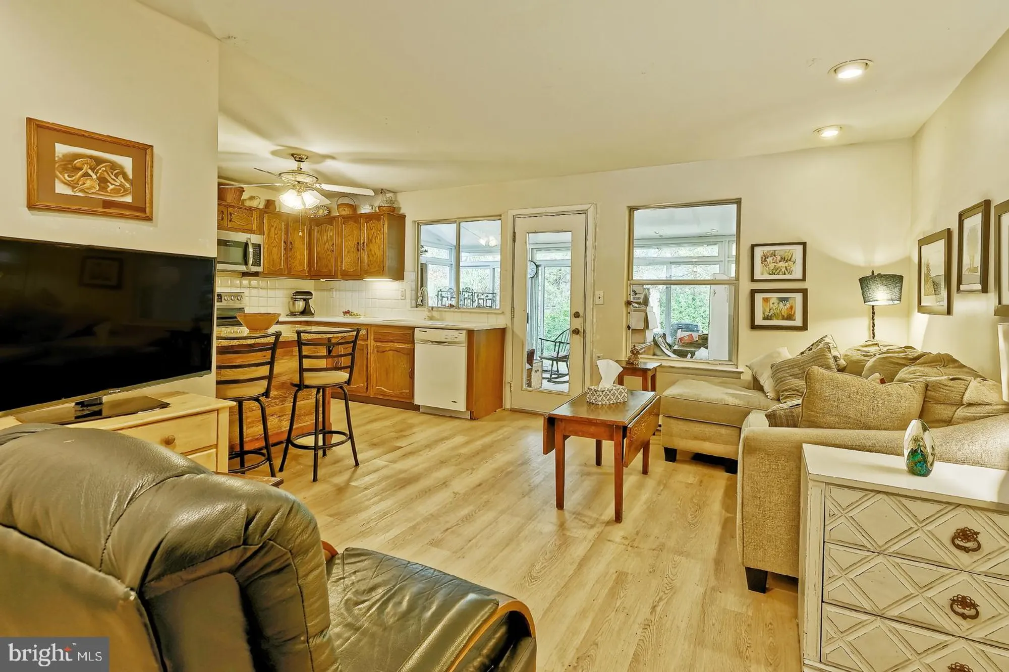 Property Slideshow image 10 of 25 | 103 buckingham dr, Southampton, NJ, 08088