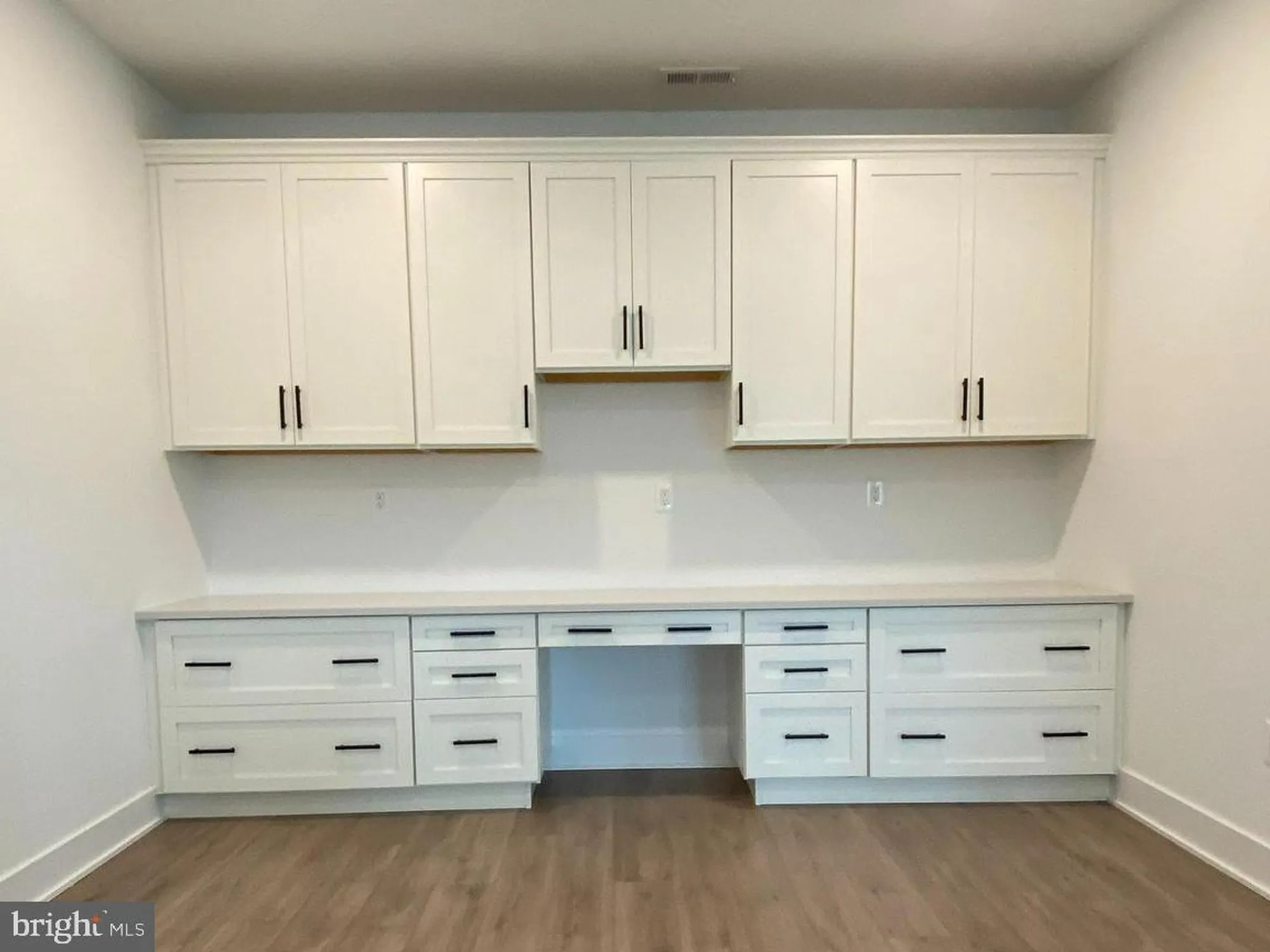 Property Slideshow image 11 of 15 | 10 cherry ln, West Windsor, NJ, 08550