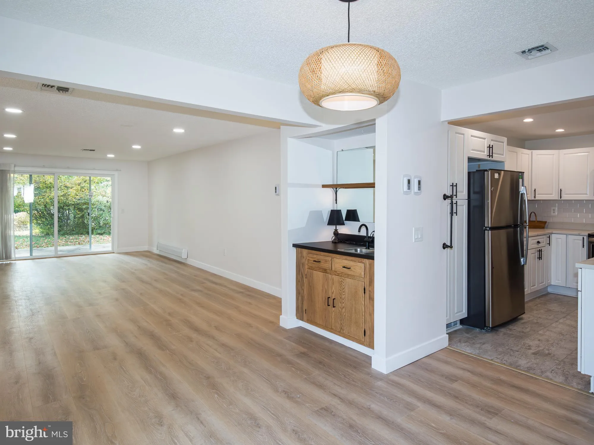 Property Slideshow image 9 of 34 | 15422 bramblewood dr # 21-b, Silver Spring, MD, 20906