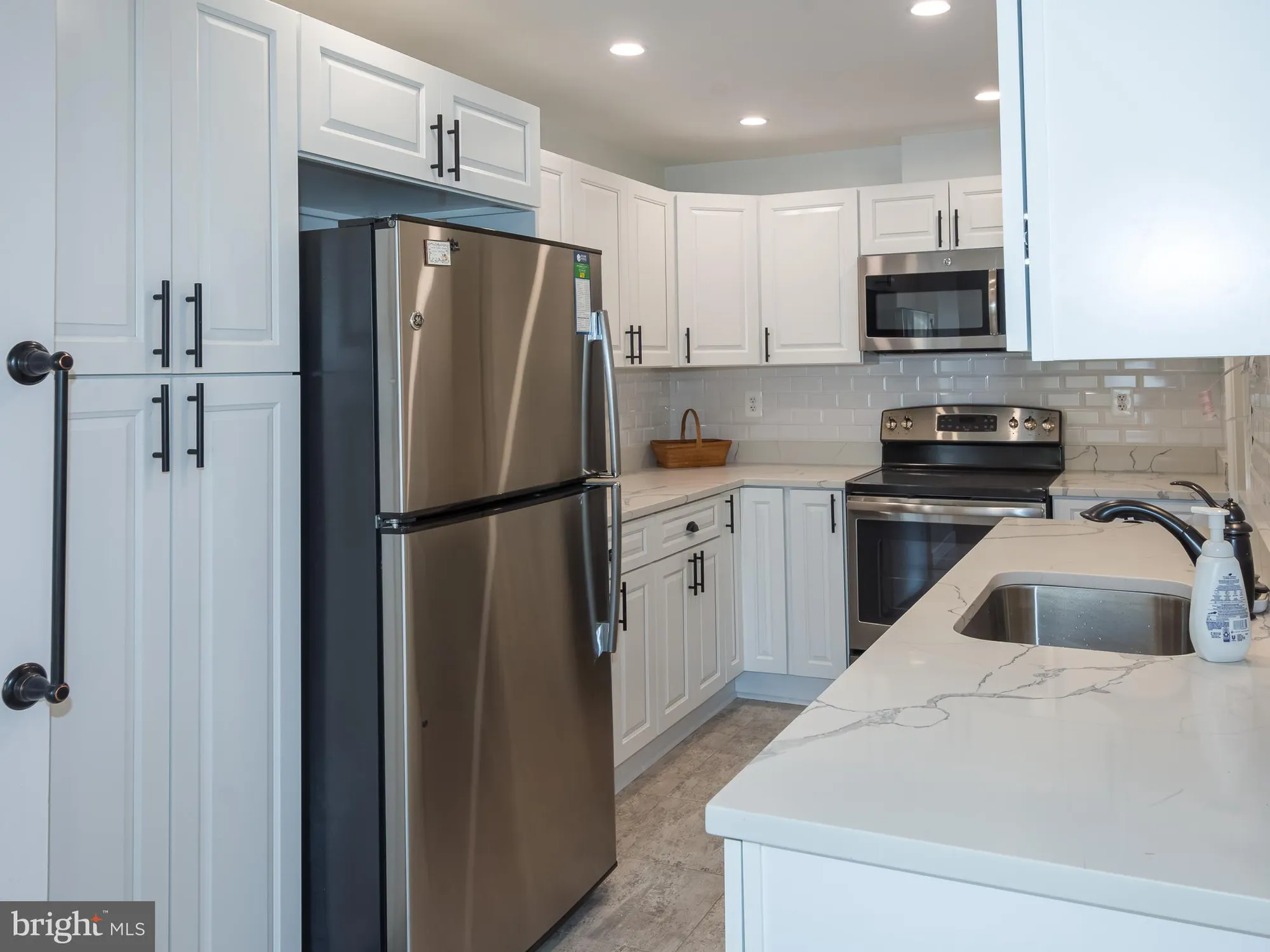 Property Slideshow image 17 of 34 | 15422 bramblewood dr # 21-b, Silver Spring, MD, 20906