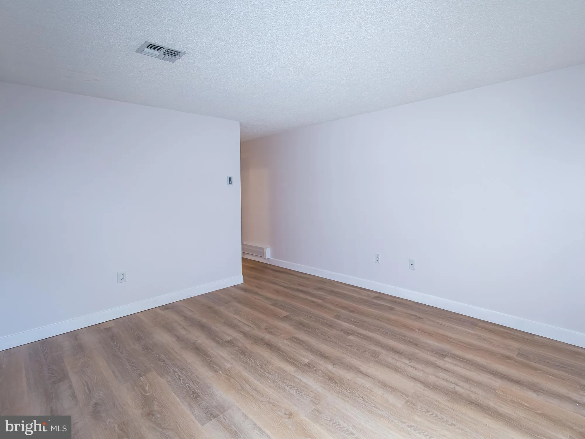 Property Slideshow image 26 of 34 | 15422 bramblewood dr # 21-b, Silver Spring, MD, 20906