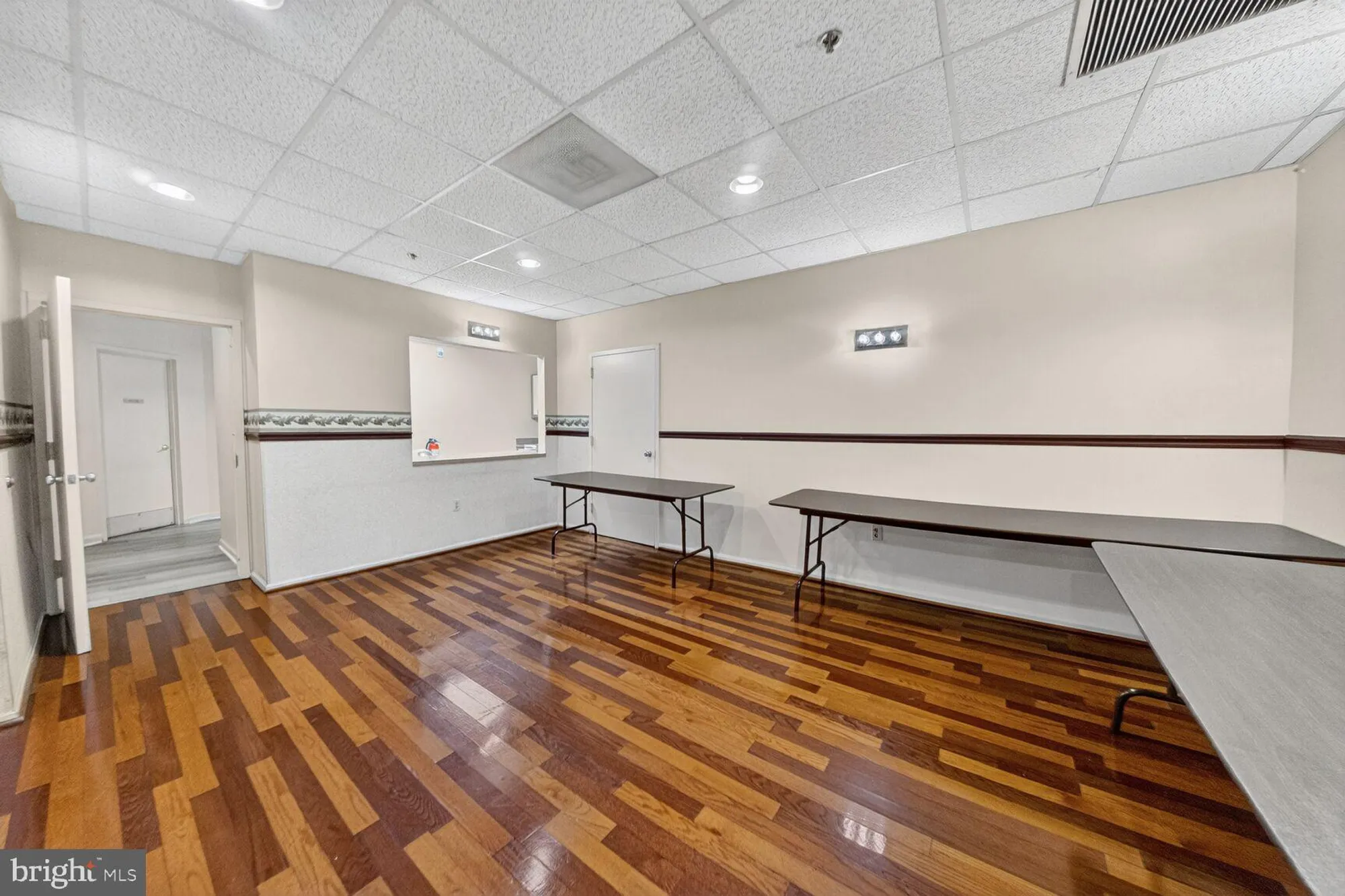 Property Slideshow image 28 of 38 | 15107 interlachen dr 2-1025, Silver Spring, MD, 20906