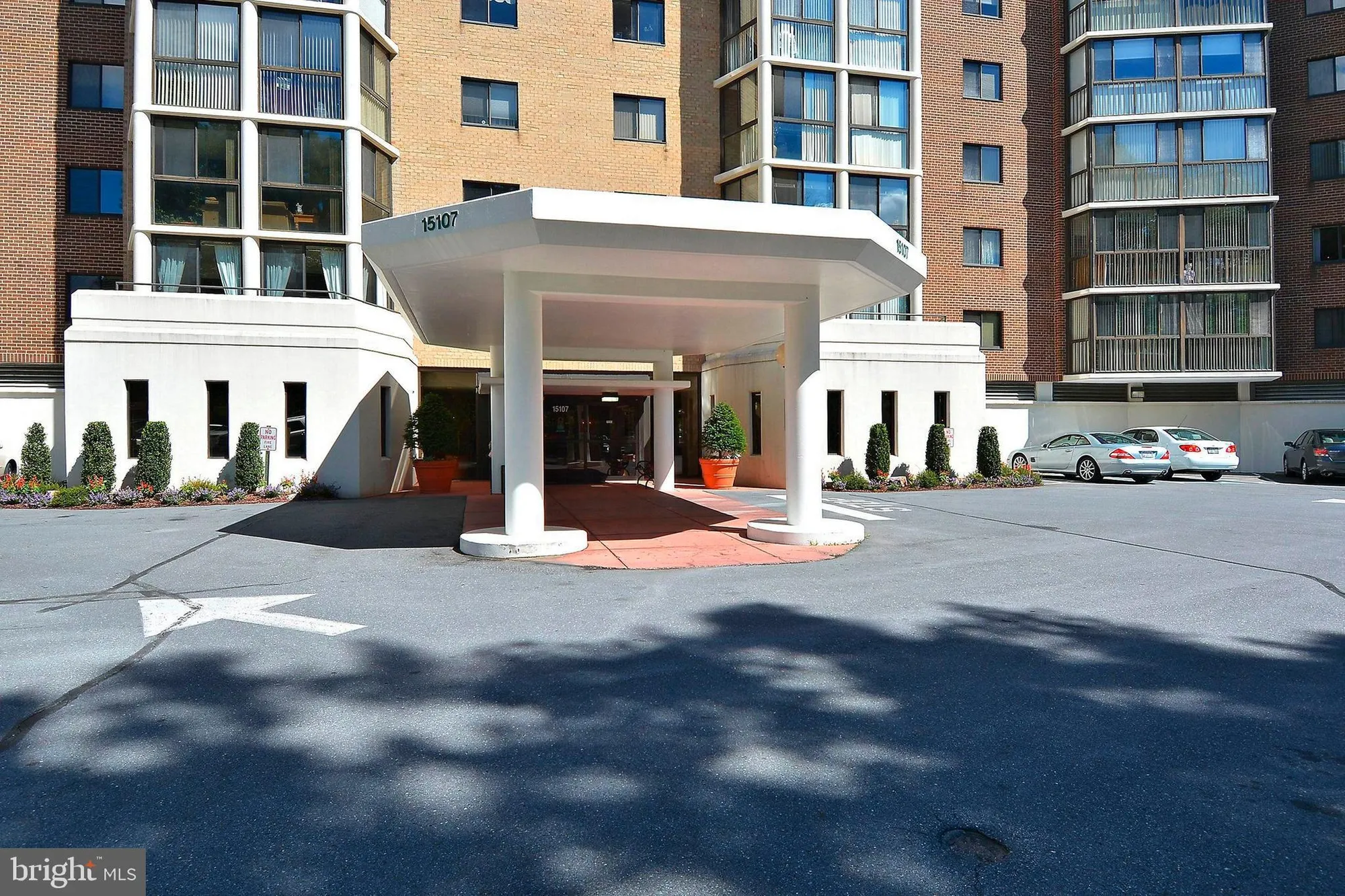 Property Slideshow image 29 of 38 | 15107 interlachen dr 2-1025, Silver Spring, MD, 20906