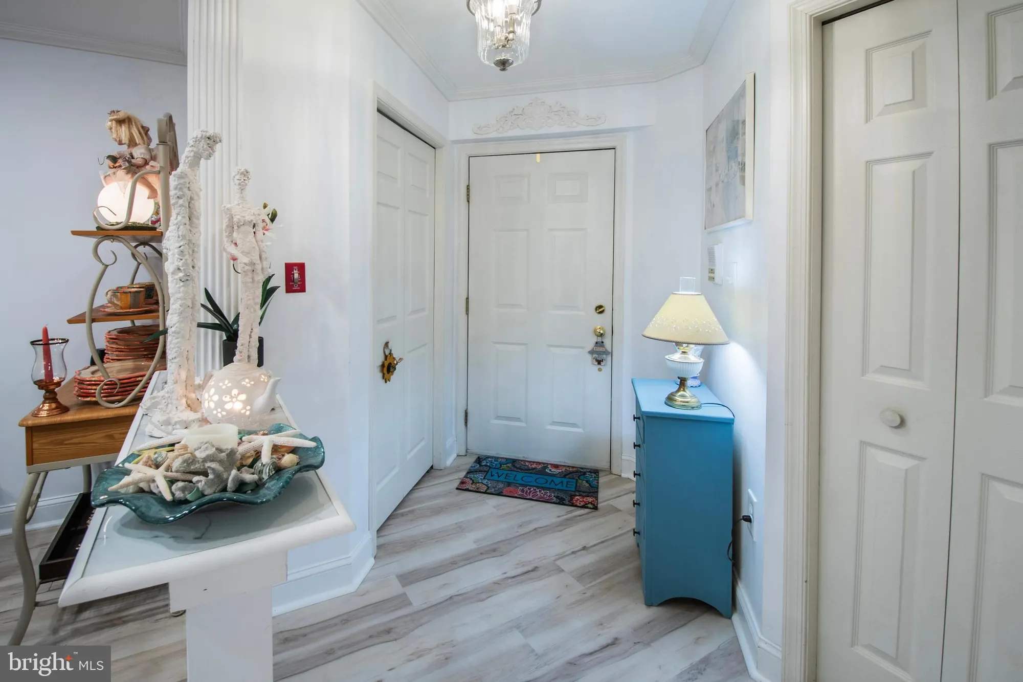 Property Slideshow image 2 of 46 | 511 mowat cir, Hamilton, NJ, 08690