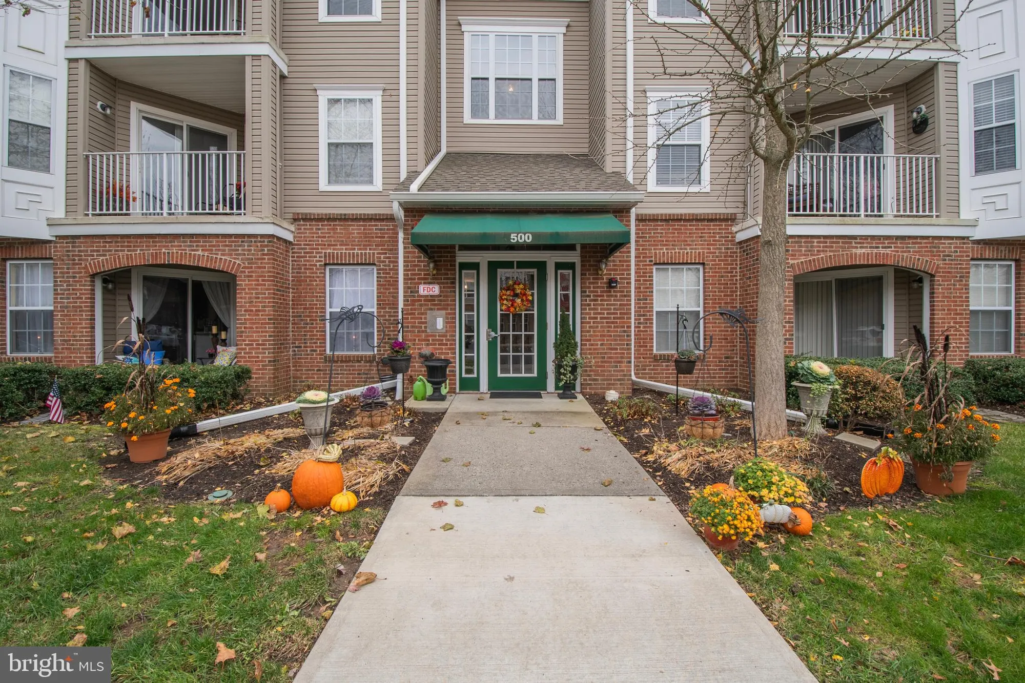 Property Slideshow image 33 of 46 | 511 mowat cir, Hamilton, NJ, 08690