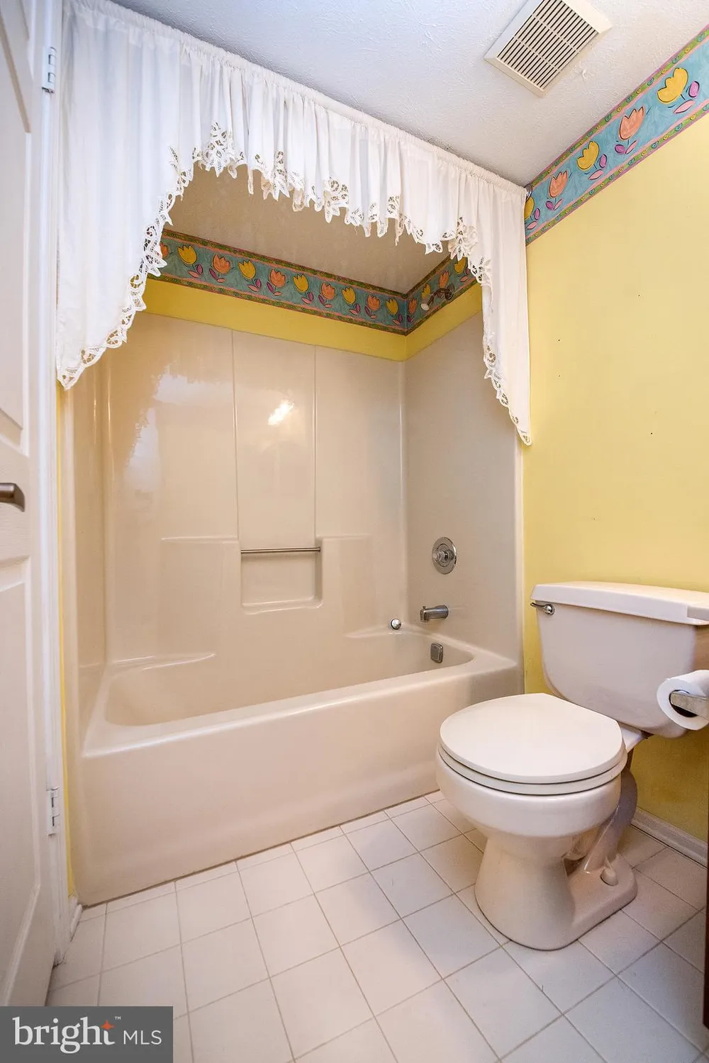 Property Slideshow image 14 of 35 | 422 elderberry ct, Mount Laurel, NJ, 08054