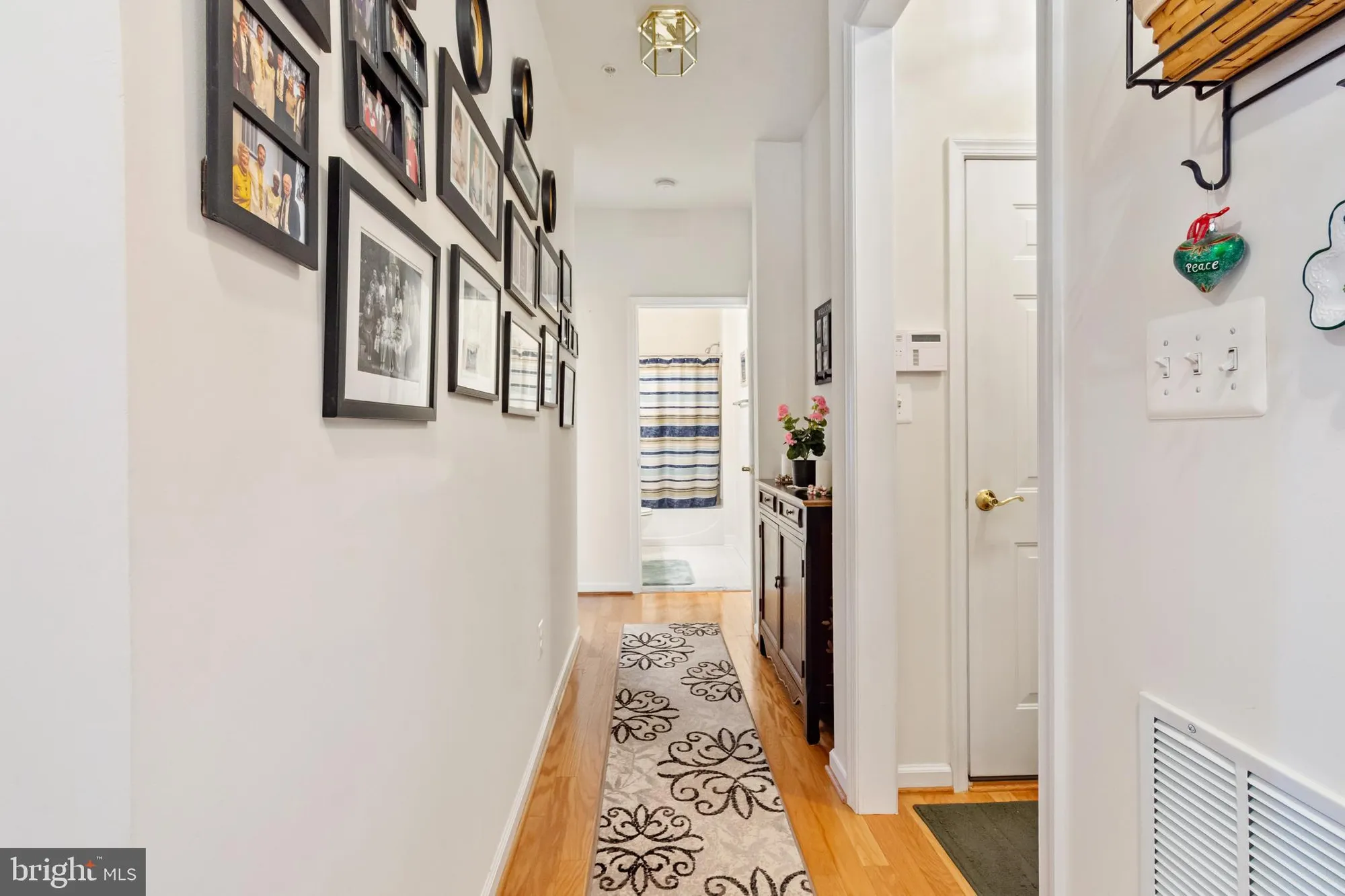 Property Slideshow image 24 of 45 | 180 saddletop dr # 368, Taneytown, MD, 21787