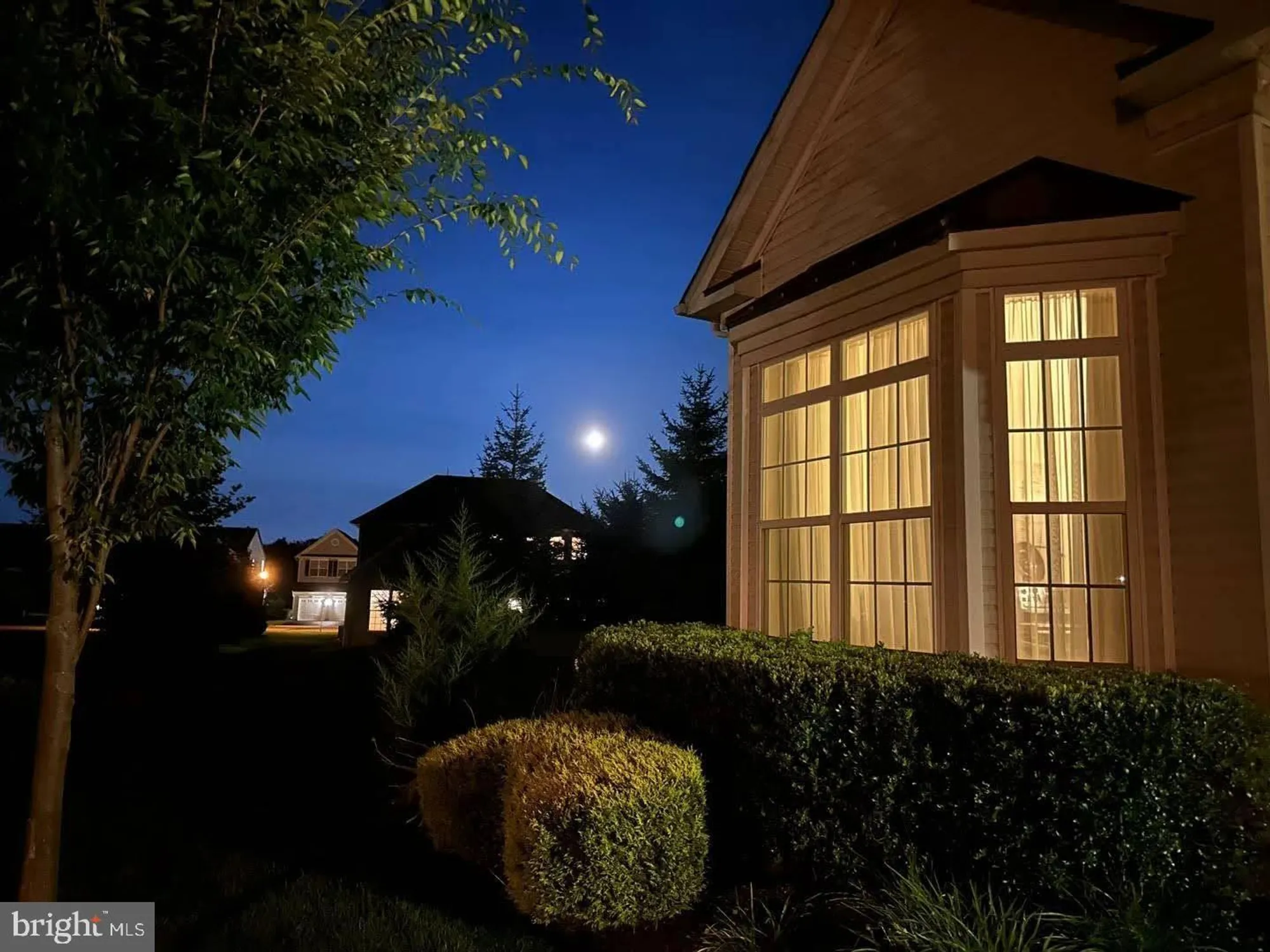 Property Slideshow image 42 of 65 | 9 bellingham dr, Kendall Park, NJ, 08824