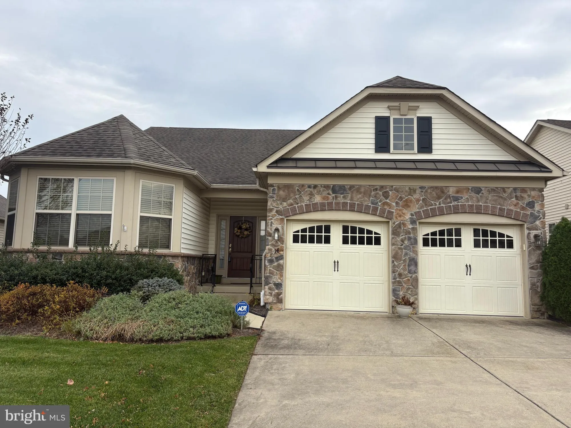 Property Slideshow image 1 of 1 | 14 vienna ln, West Berlin, NJ, 08091