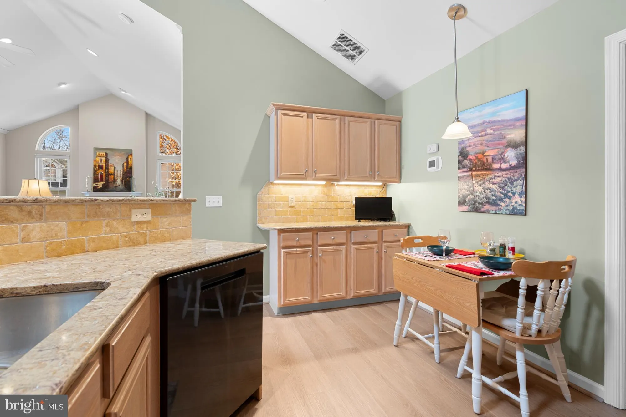 Property Slideshow image 12 of 23 | 124 hollybush cir, Souderton, PA, 18964