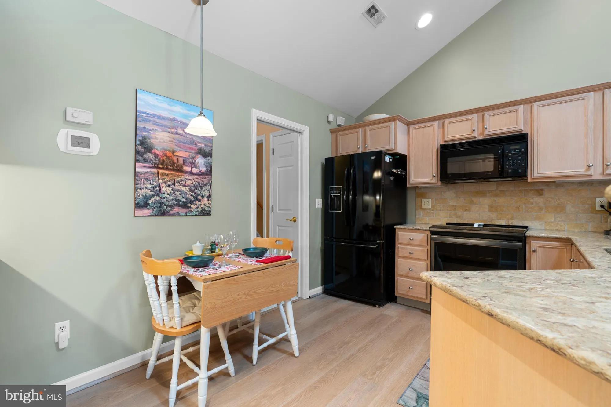 Property Slideshow image 10 of 23 | 124 hollybush cir, Souderton, PA, 18964