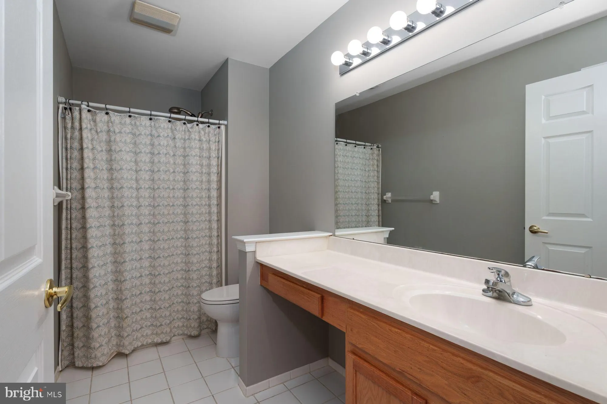 Property Slideshow image 8 of 23 | 131 point ct, Lawrence Township, NJ, 08648