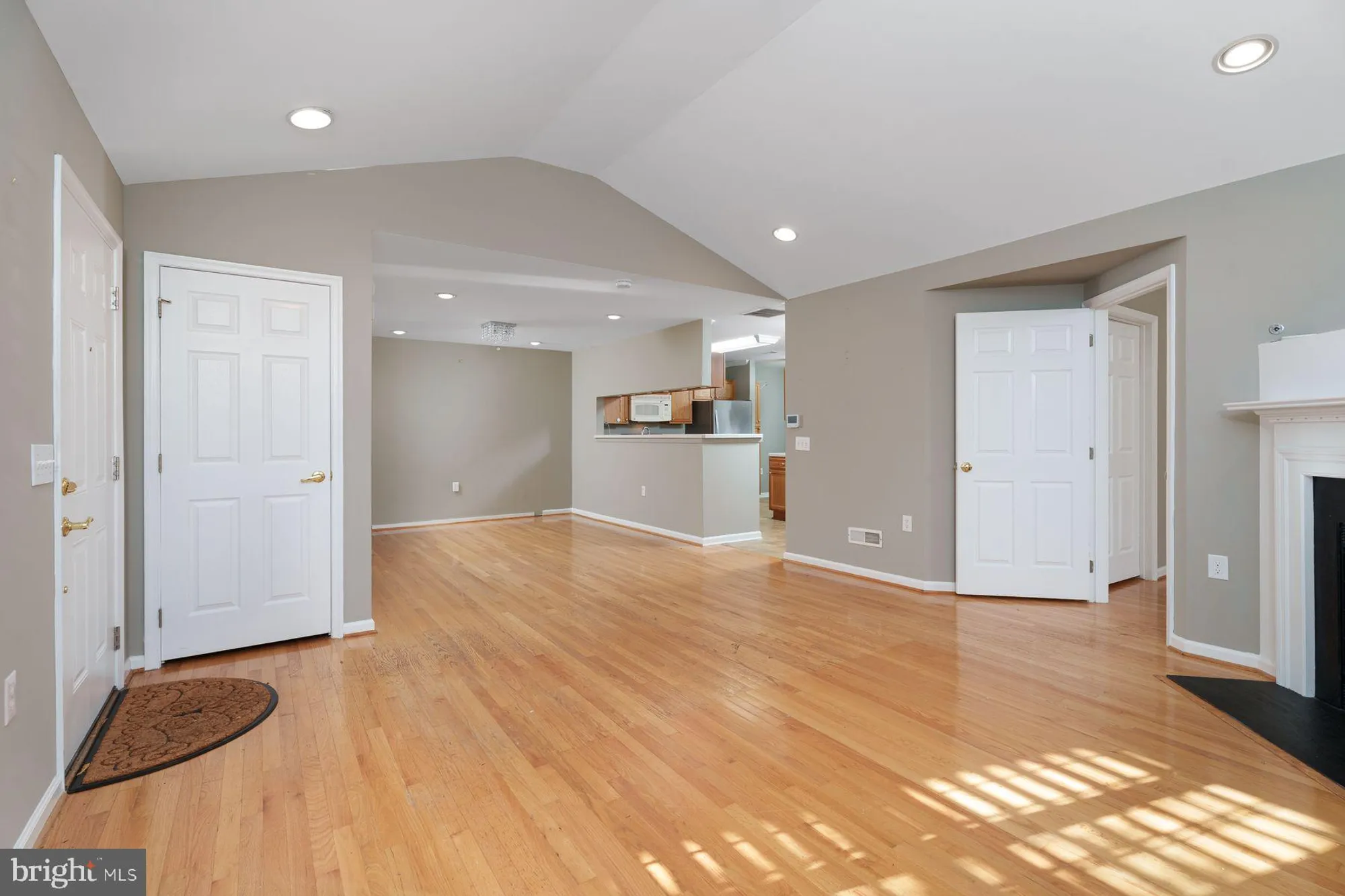 Property Slideshow image 10 of 23 | 131 point ct, Lawrence Township, NJ, 08648
