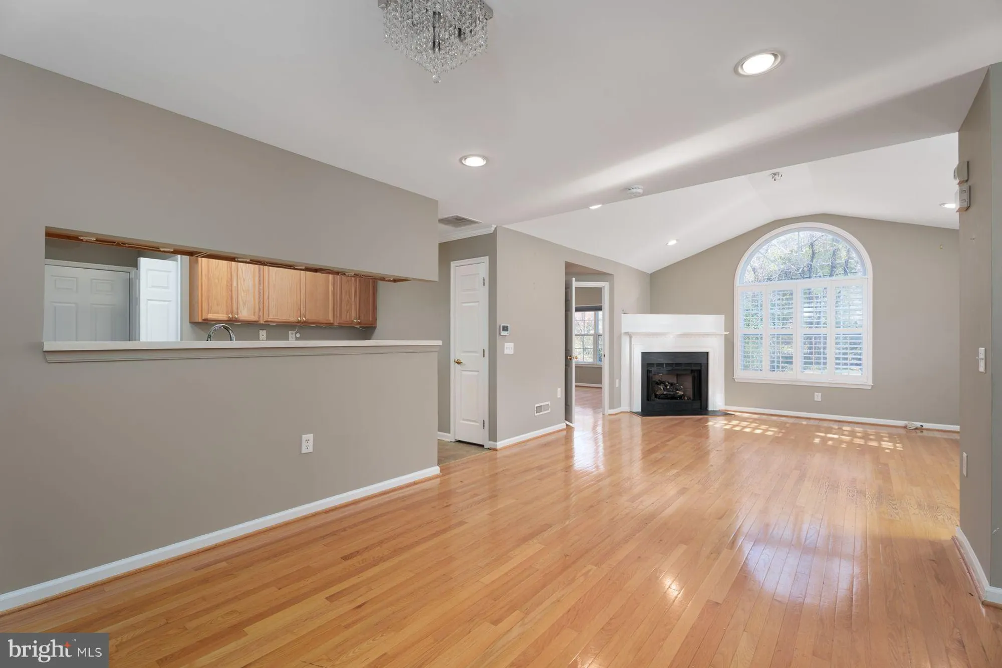 Property Slideshow image 13 of 23 | 131 point ct, Lawrence Township, NJ, 08648