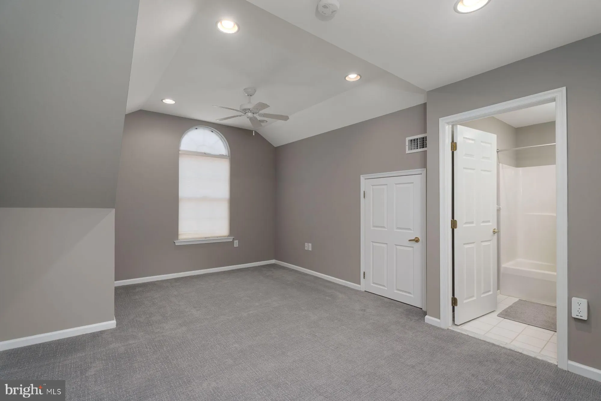 Property Slideshow image 17 of 23 | 131 point ct, Lawrence Township, NJ, 08648