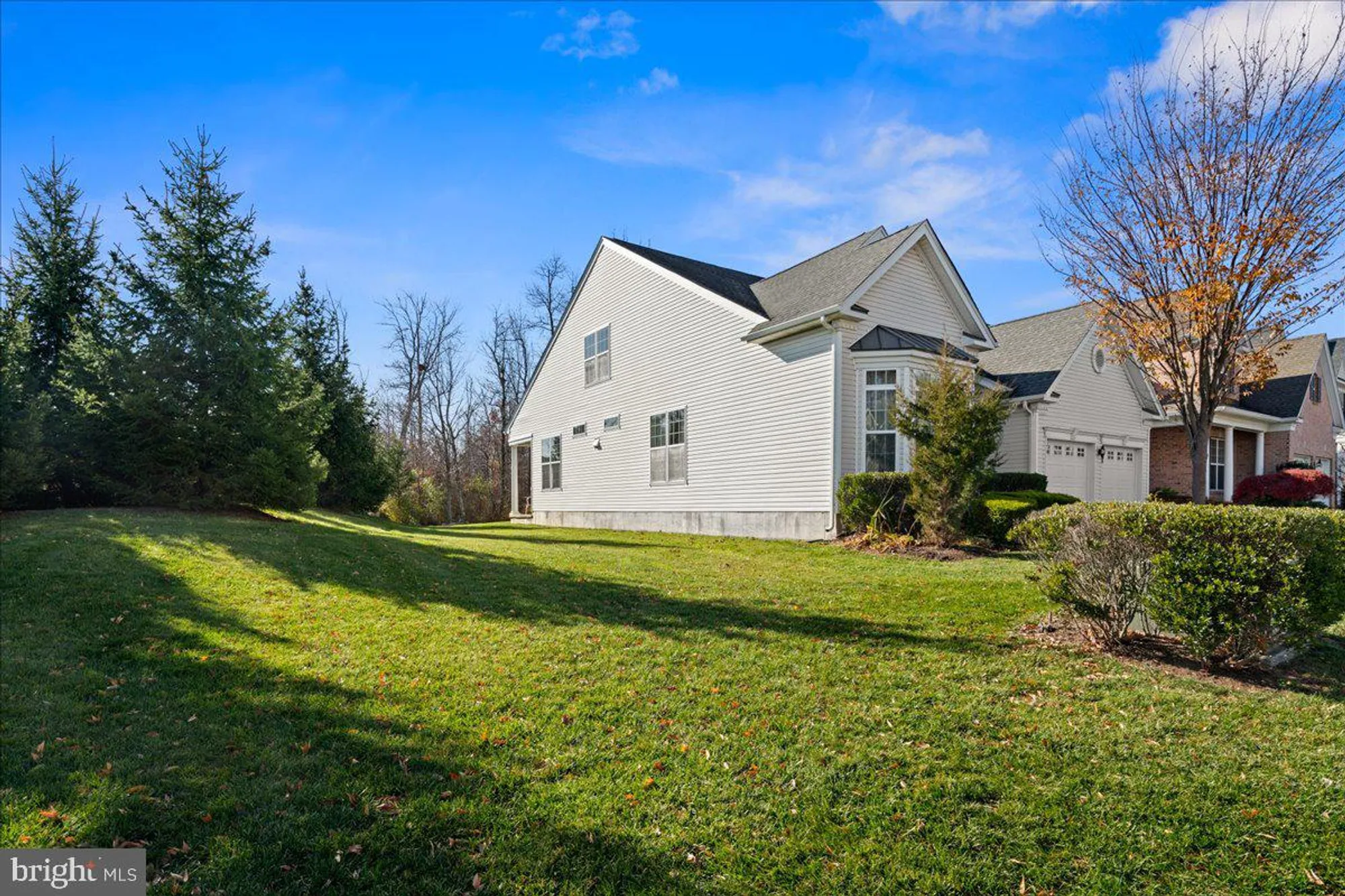 Property Slideshow image 36 of 65 | 9 bellingham dr, Kendall Park, NJ, 08824