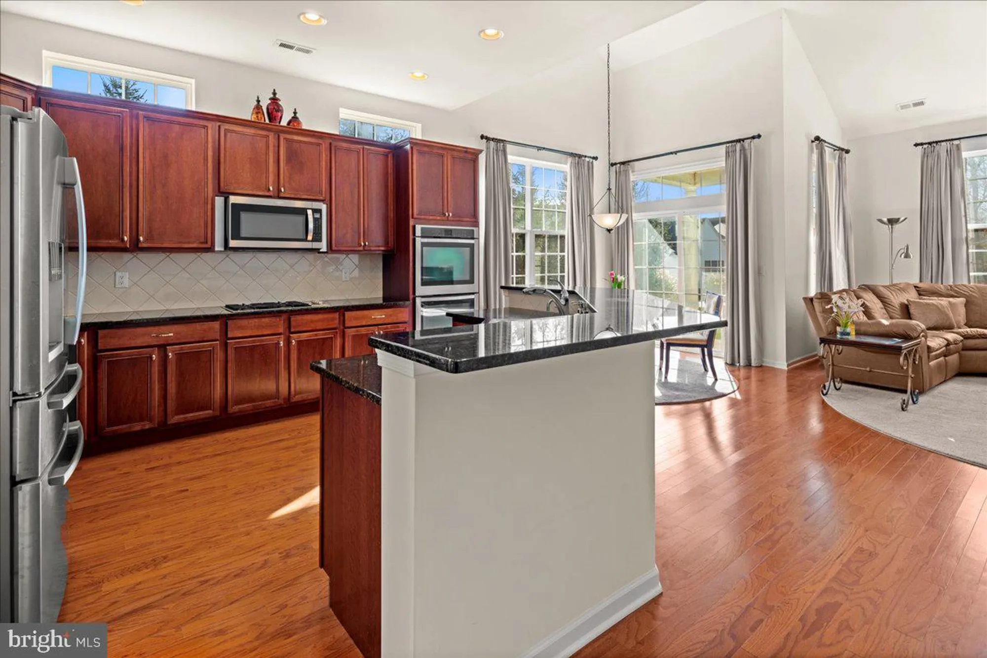 Property Slideshow image 10 of 65 | 9 bellingham dr, Kendall Park, NJ, 08824