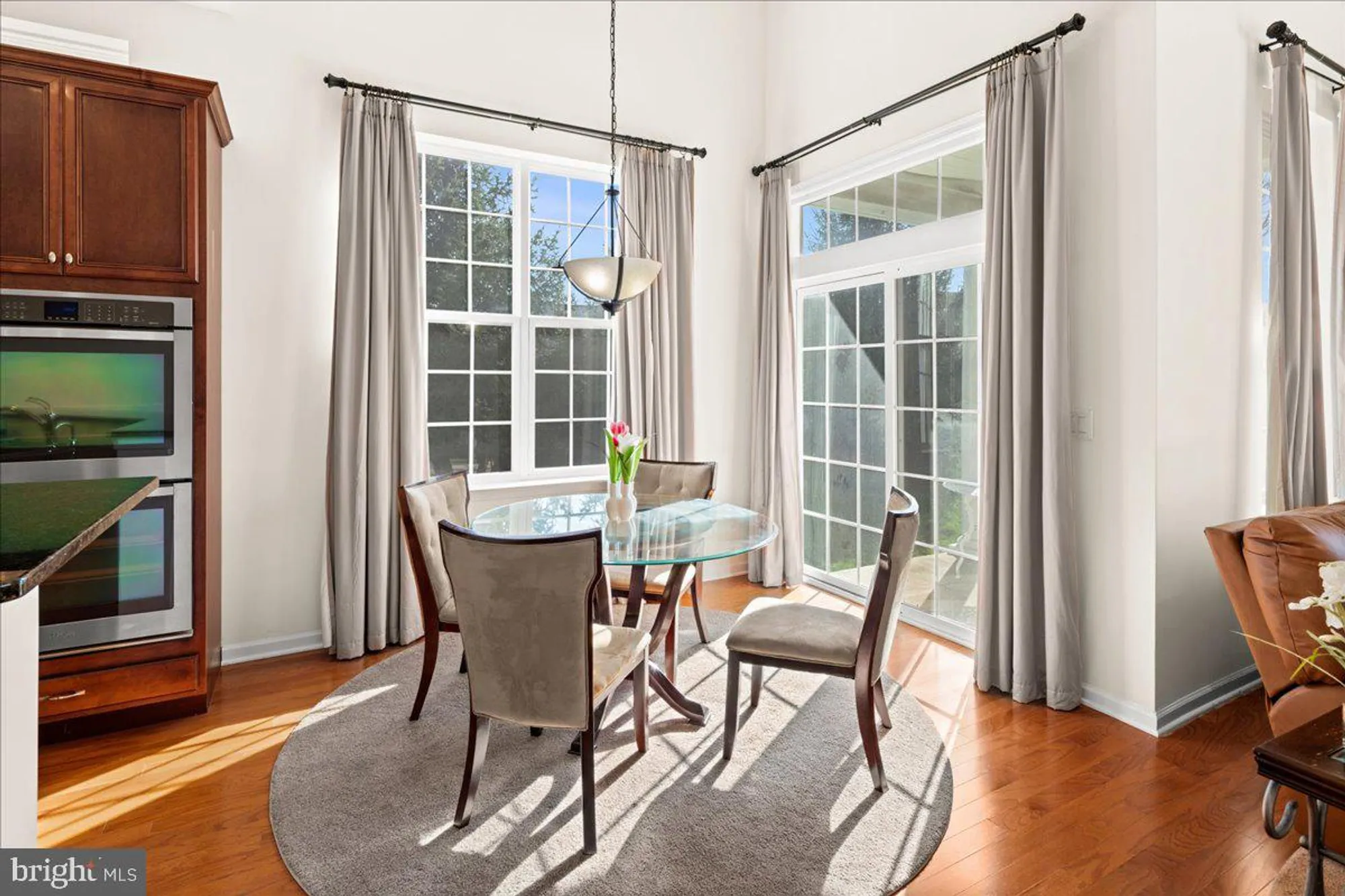 Property Slideshow image 16 of 65 | 9 bellingham dr, Kendall Park, NJ, 08824