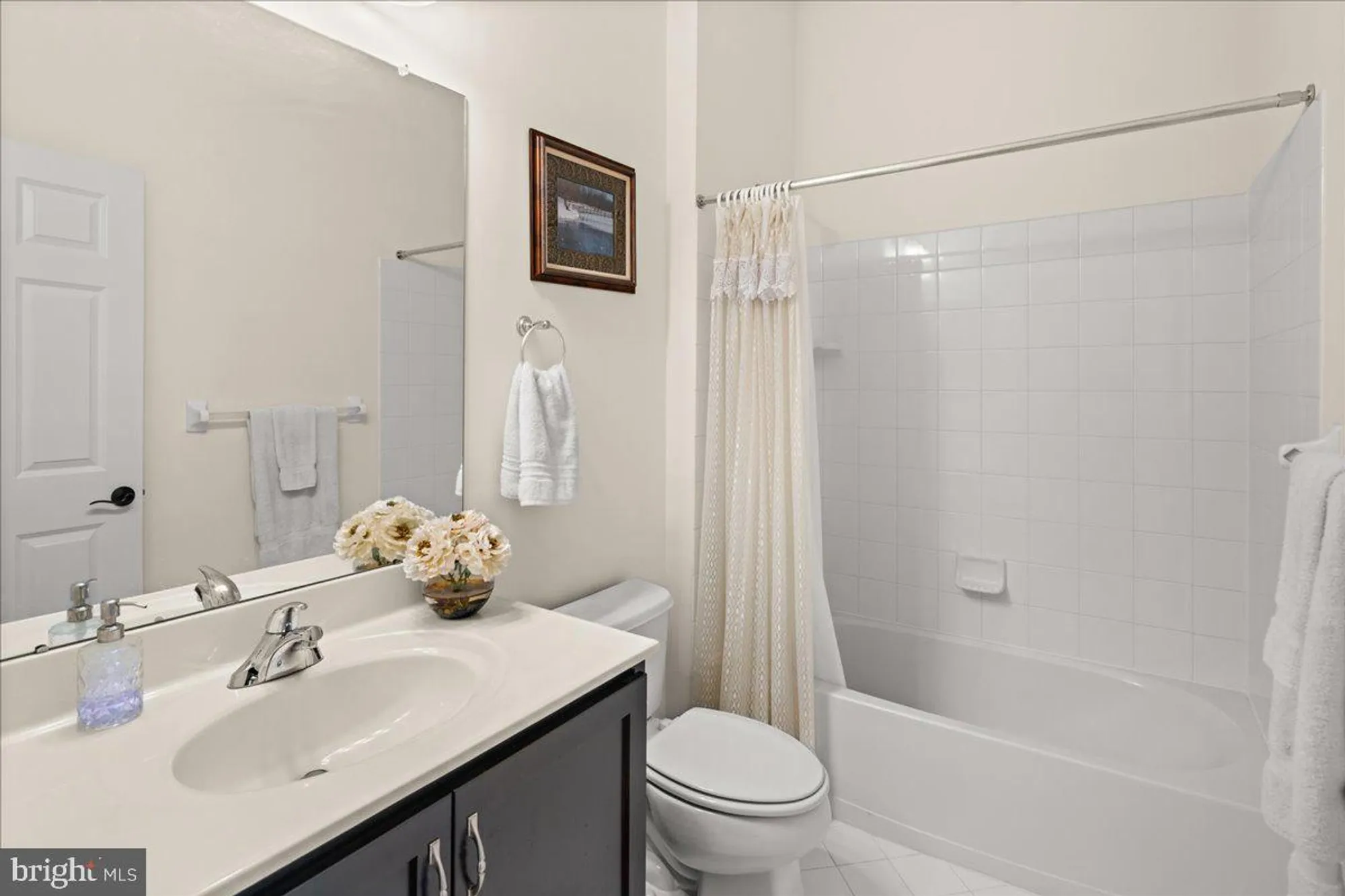 Property Slideshow image 26 of 65 | 9 bellingham dr, Kendall Park, NJ, 08824