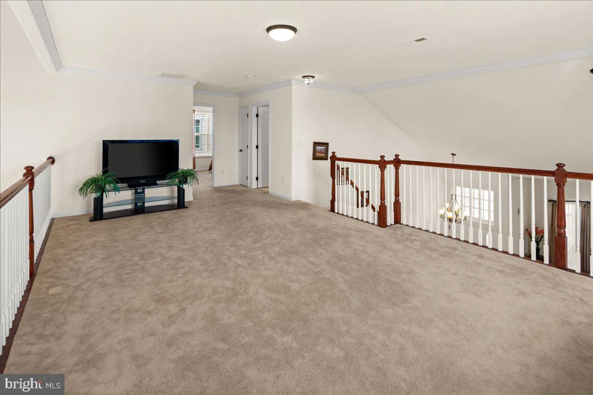 Property Slideshow image 31 of 65 | 9 bellingham dr, Kendall Park, NJ, 08824