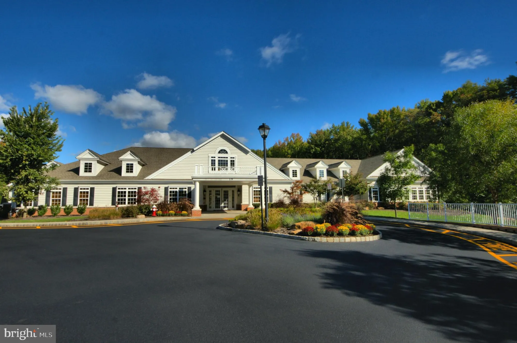 Property Slideshow image 51 of 65 | 9 bellingham dr, Kendall Park, NJ, 08824