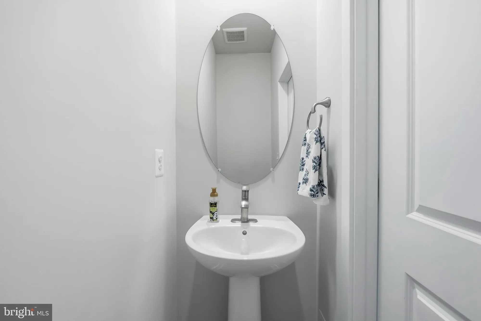 Property Slideshow image 15 of 50 | 7206 sprouse ct, Glen Burnie, MD, 21060