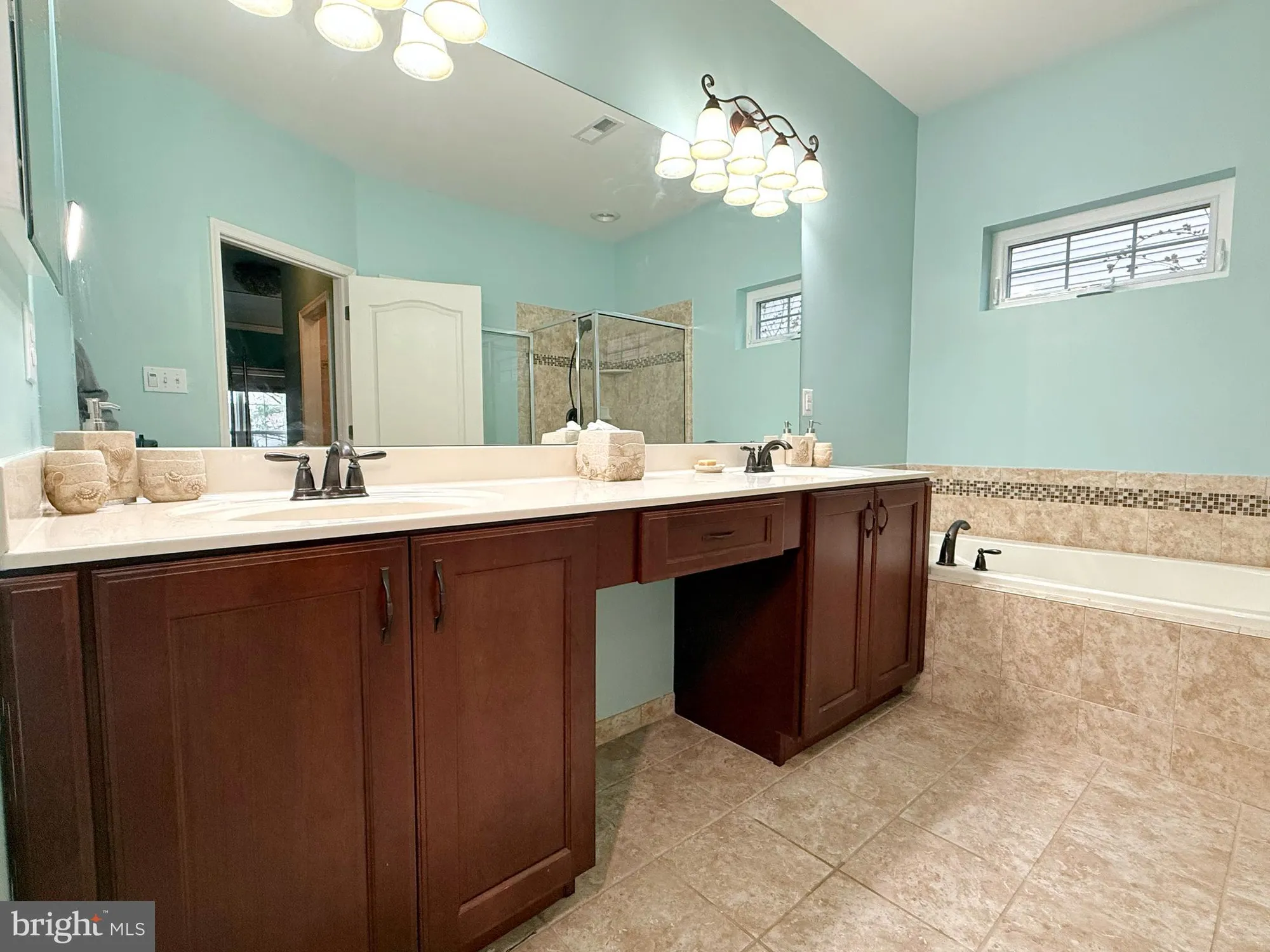 Property Slideshow image 43 of 85 | 140 weatherby ln, Glassboro, NJ, 08028