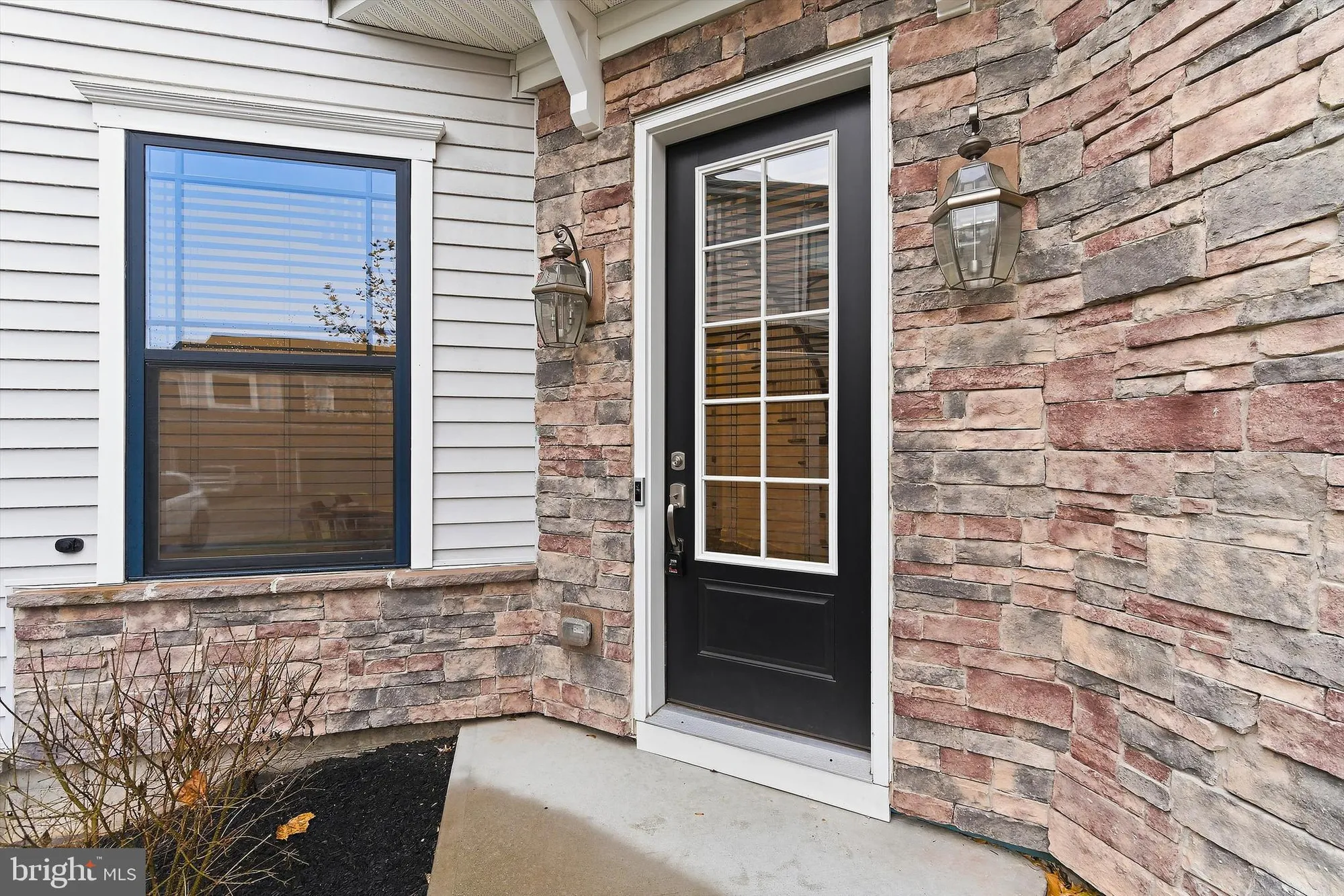 Property Slideshow image 7 of 56 | 4 dogleg ln, Lawrenceville, NJ, 08648