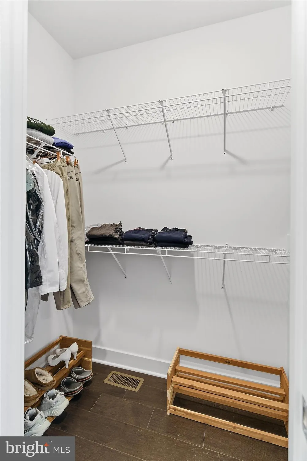 Property Slideshow image 20 of 56 | 4 dogleg ln, Lawrenceville, NJ, 08648