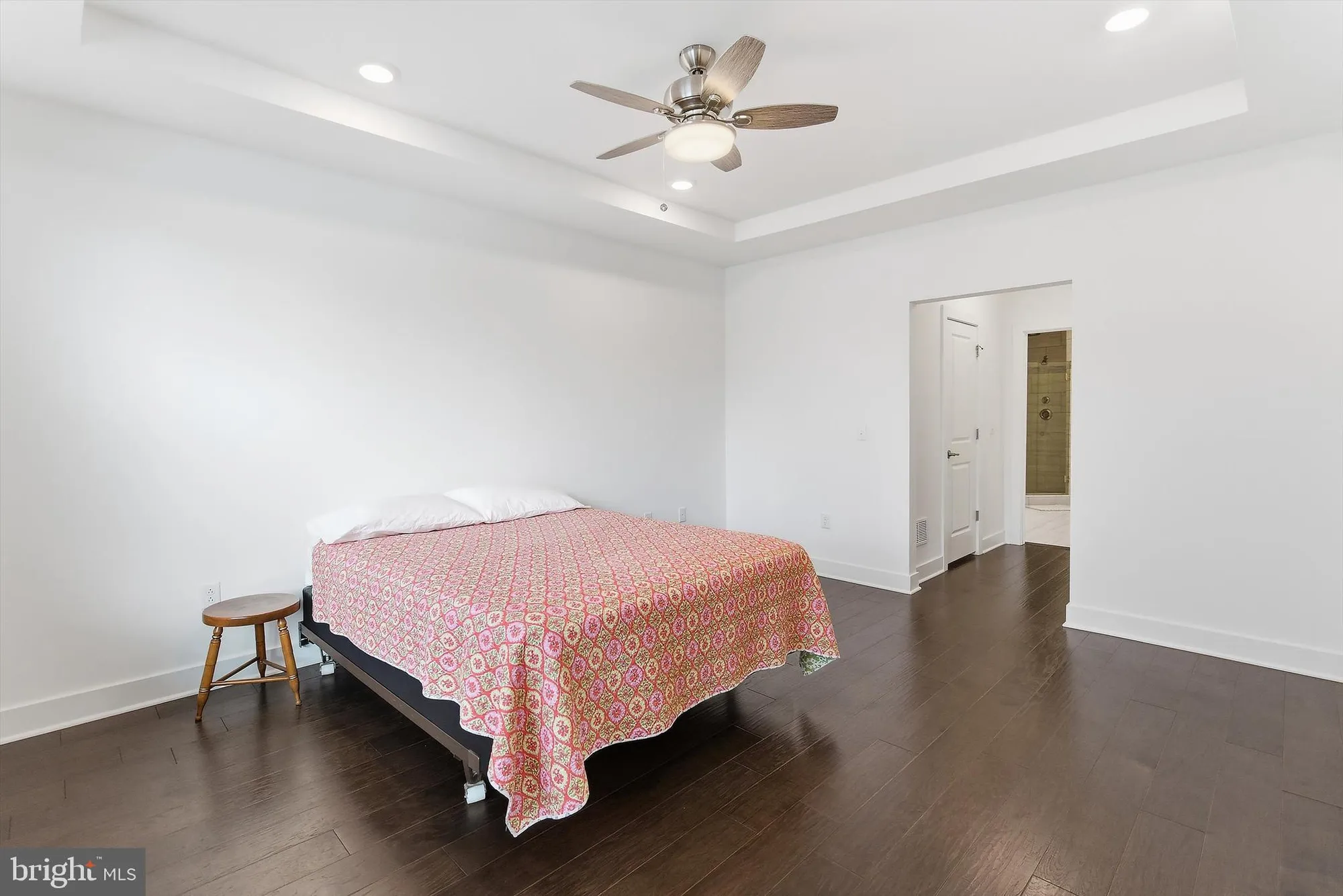 Property Slideshow image 18 of 56 | 4 dogleg ln, Lawrenceville, NJ, 08648