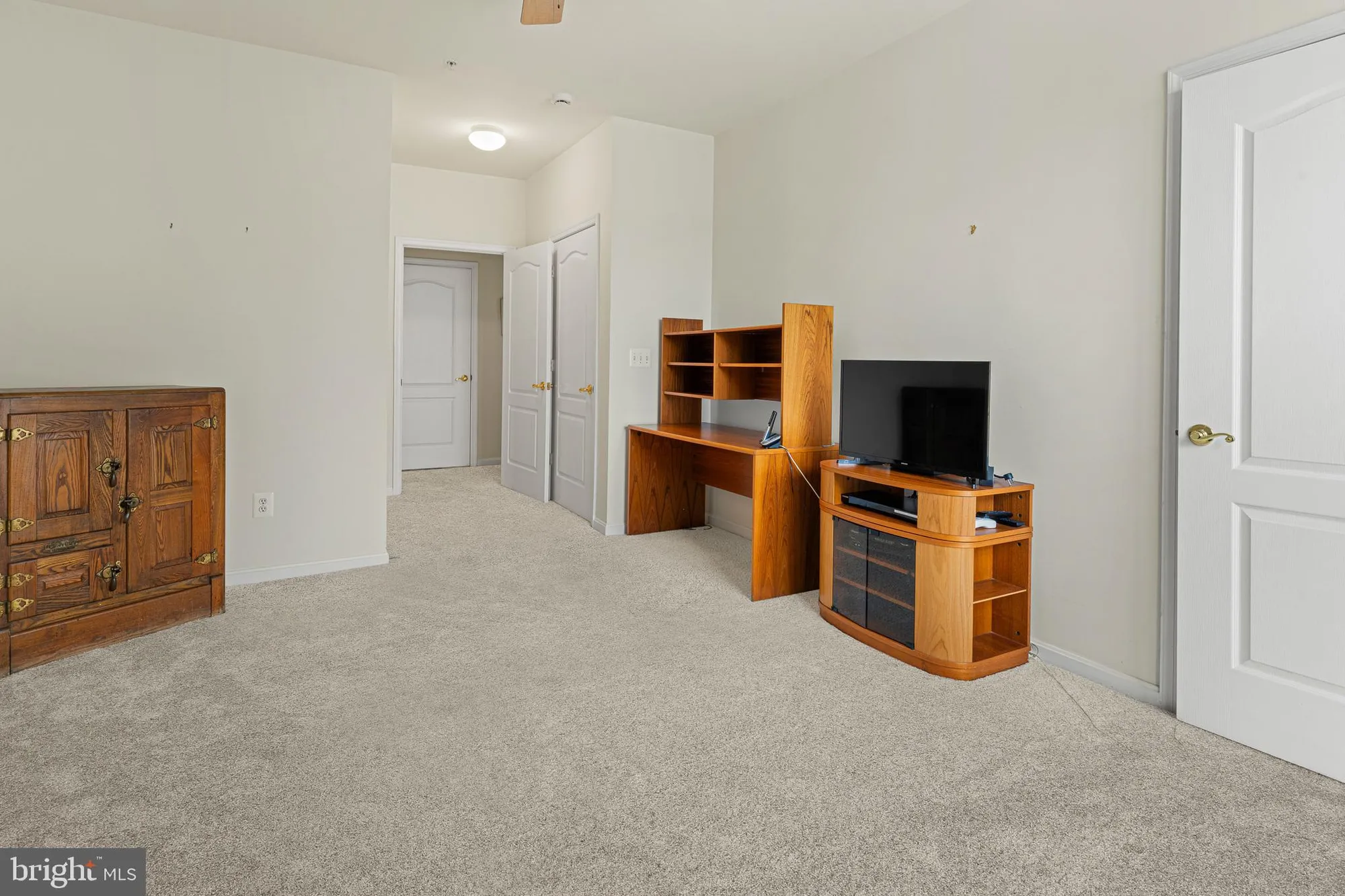 Property Slideshow image 14 of 16 | 8615 wandering fox trl 208, Odenton, MD, 21113