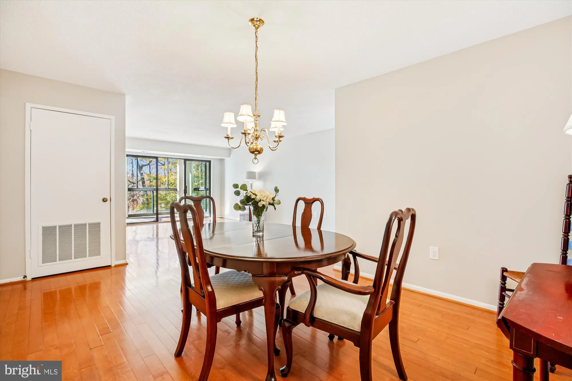 Property Slideshow image 8 of 50 | 15115 interlachen dr 3-308, Silver Spring, MD, 20906