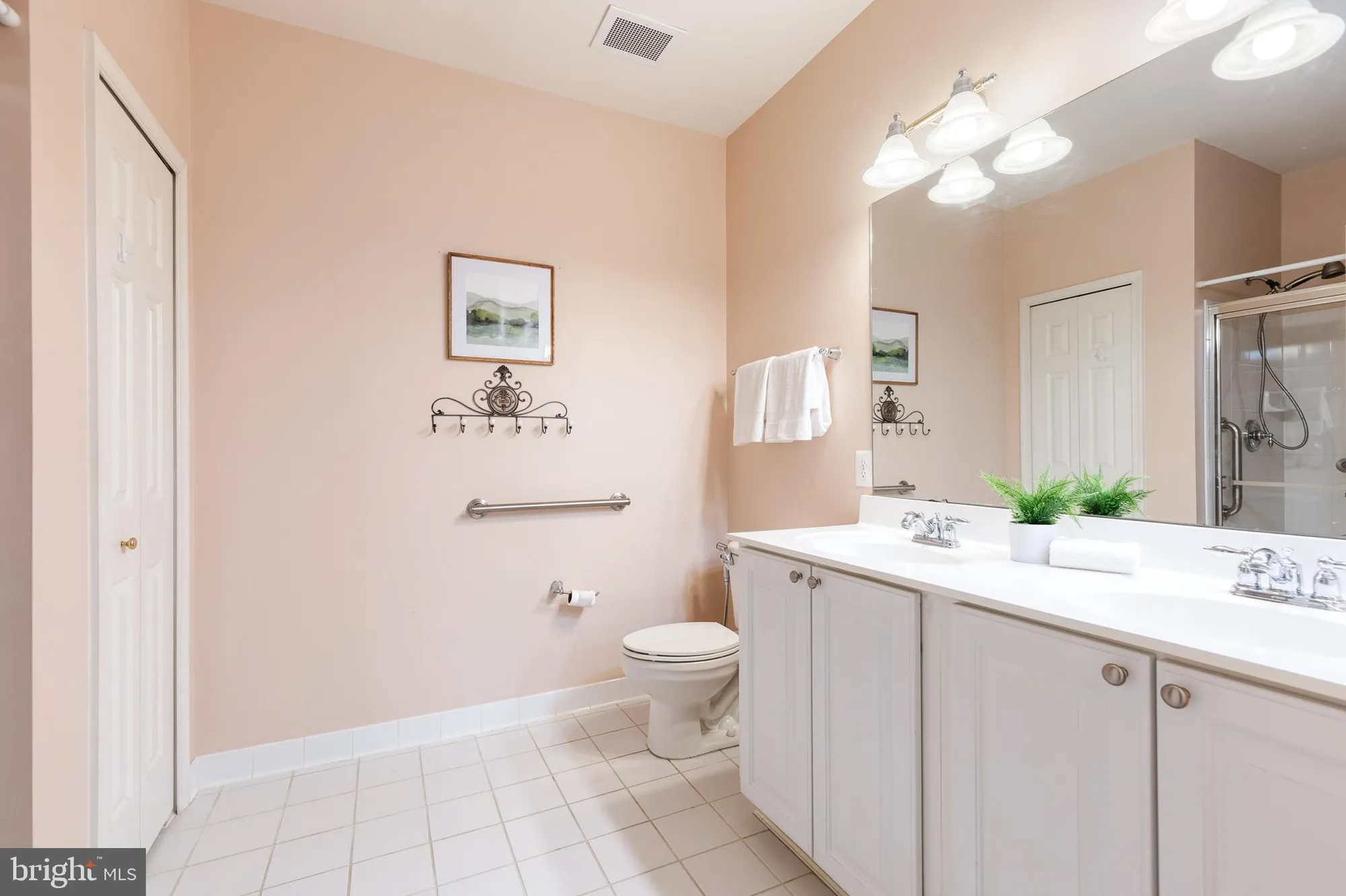 Property Slideshow image 23 of 32 | 8260 stone crop dr e, Ellicott City, MD, 21043