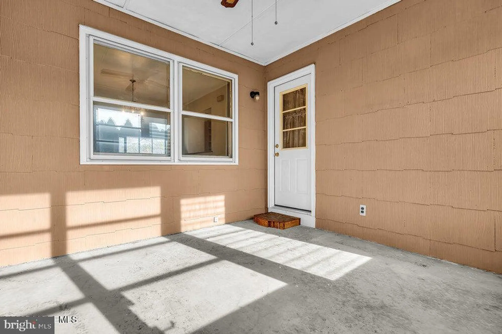 Property Slideshow image 15 of 32 | 50 oakfield rd, Toms River, NJ, 08757