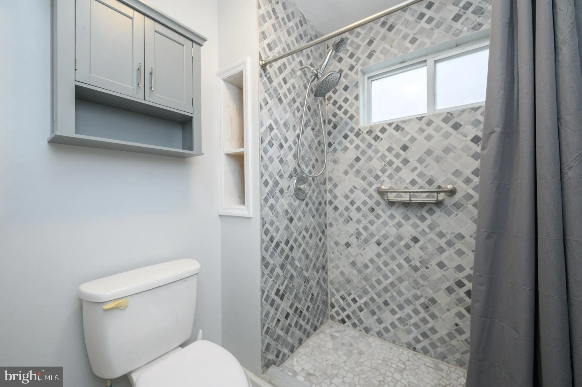 Property Slideshow image 20 of 42 | 20 buxton ct, Southampton, NJ, 08088