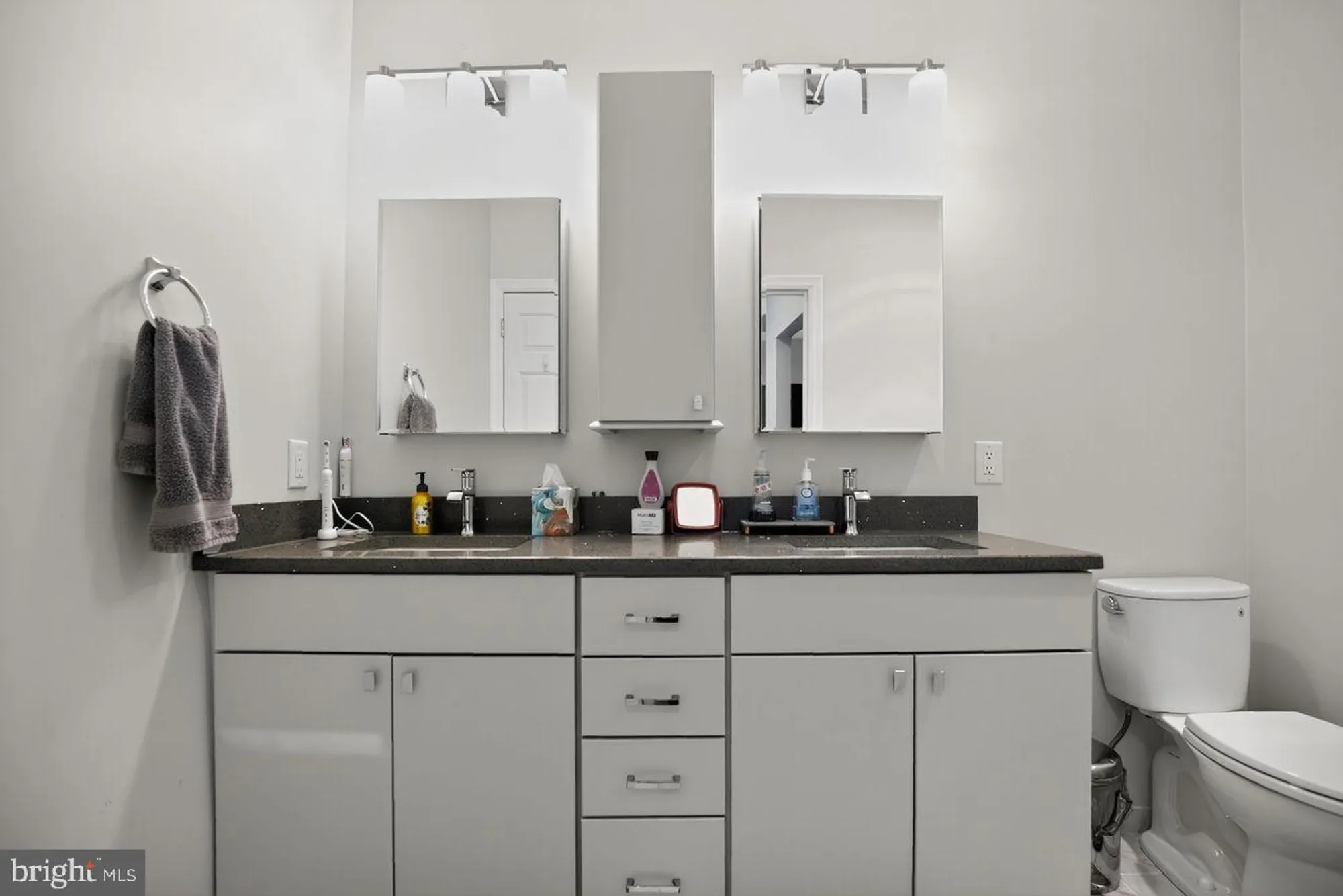 Property Slideshow image 23 of 36 | 506 penny ln c14, Philadelphia, PA, 19111