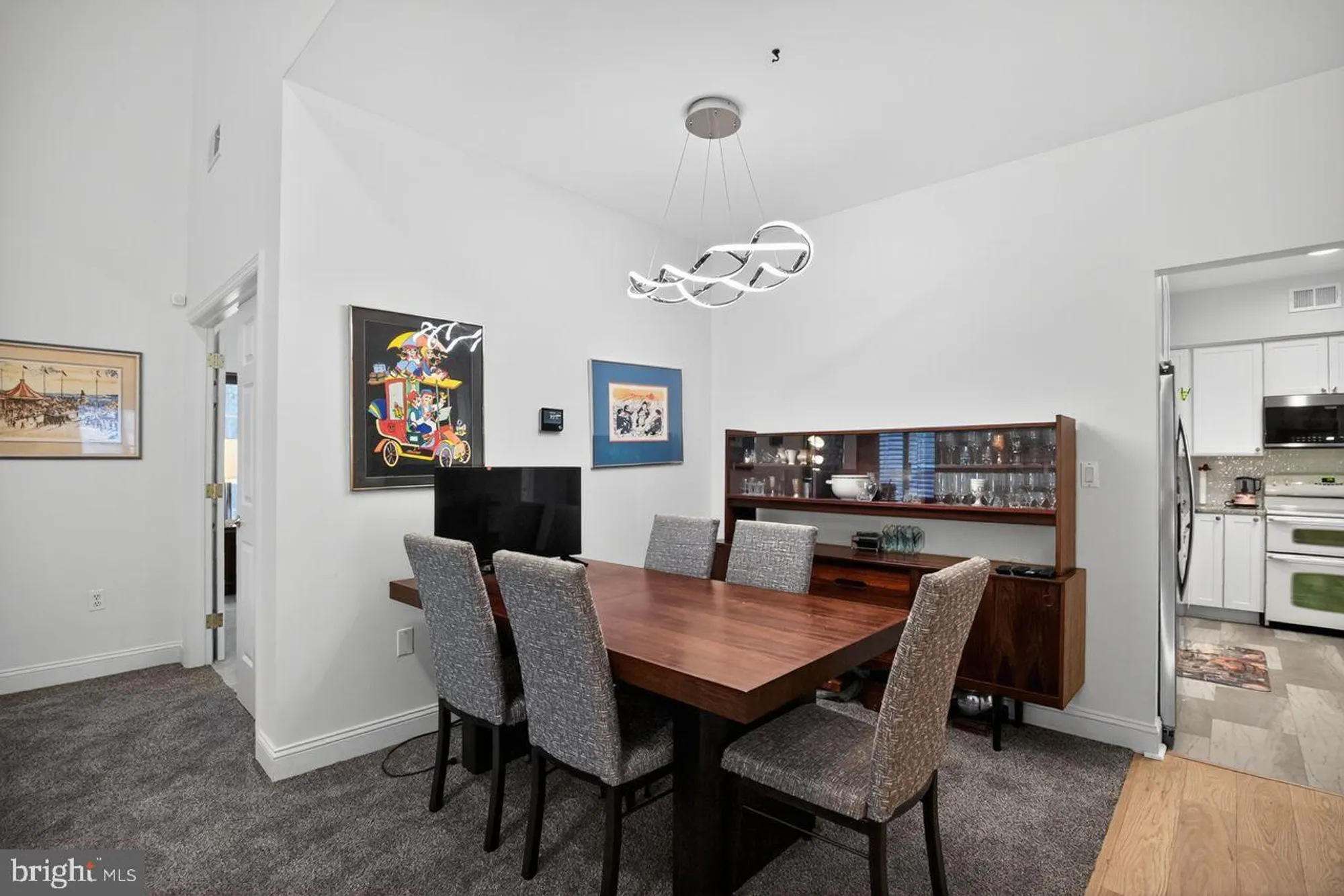 Property Slideshow image 9 of 36 | 506 penny ln c14, Philadelphia, PA, 19111