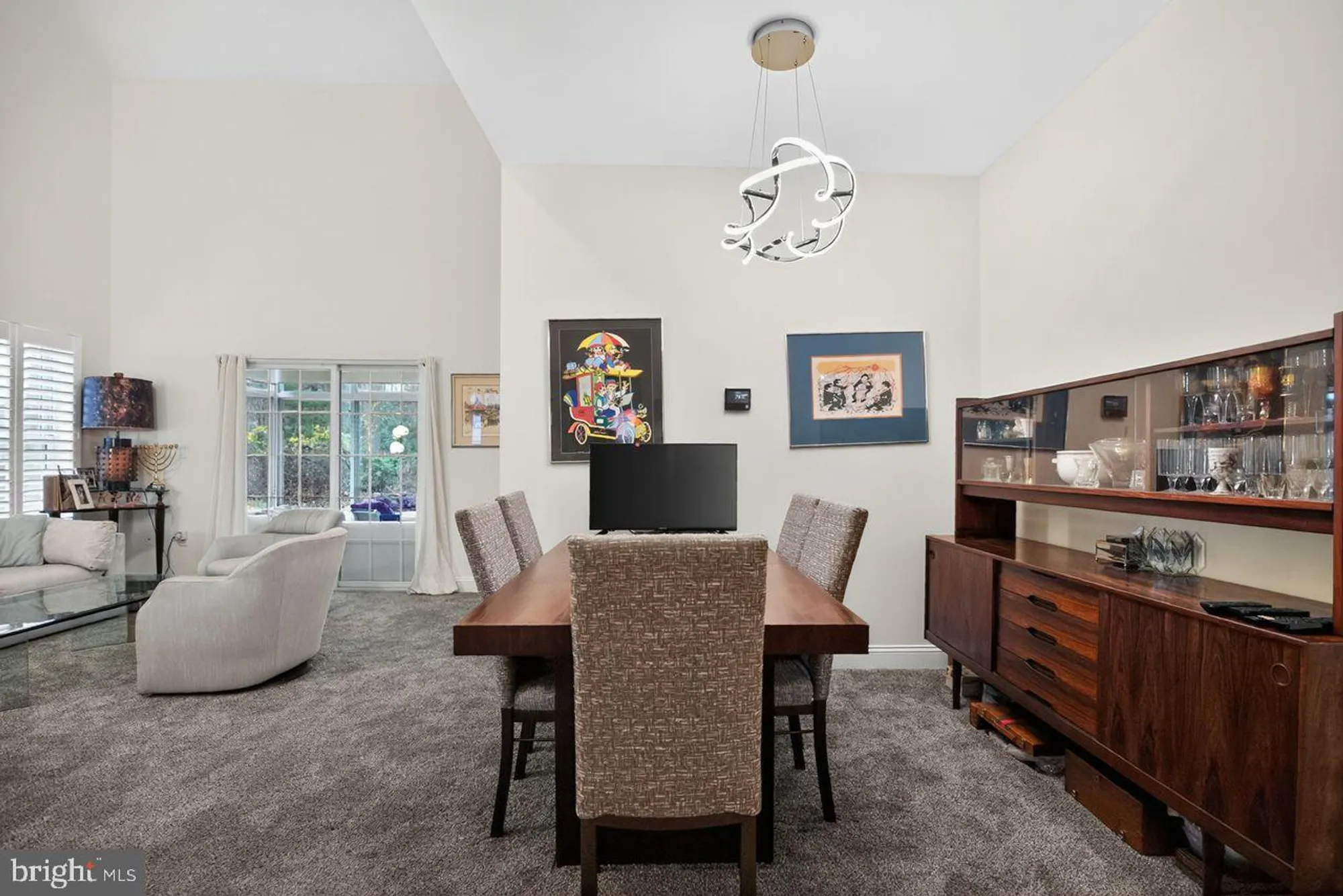 Property Slideshow image 7 of 36 | 506 penny ln c14, Philadelphia, PA, 19111