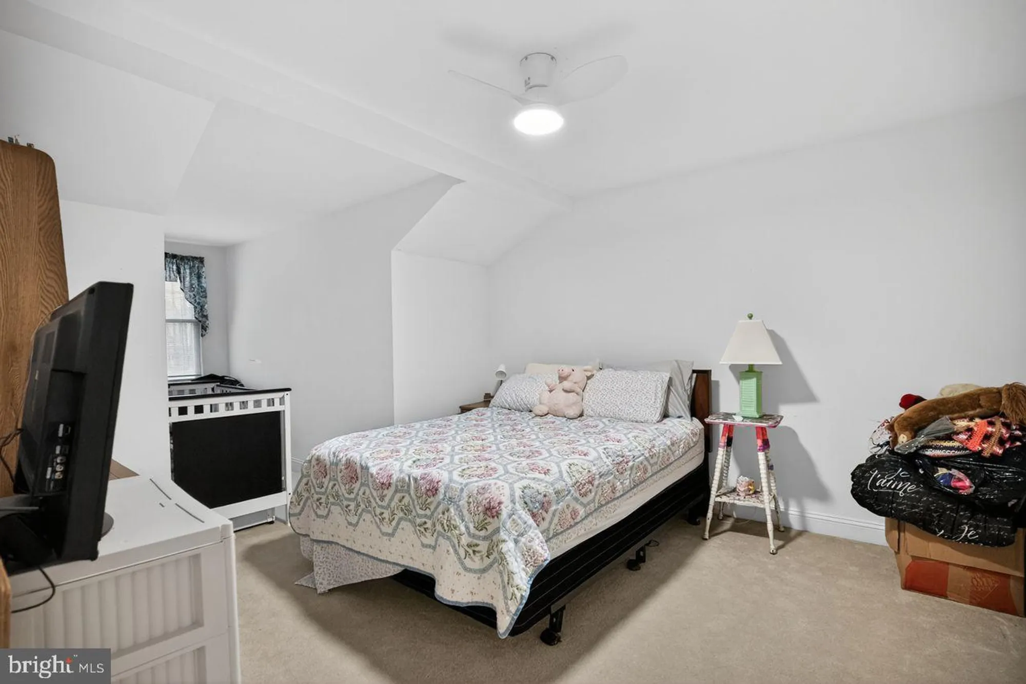 Property Slideshow image 30 of 36 | 506 penny ln c14, Philadelphia, PA, 19111