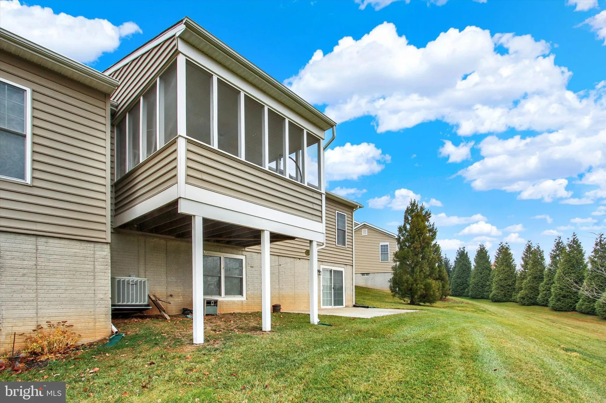 Property Slideshow image 38 of 43 | 2841 chauncey hill dr # 28, Manchester, MD, 21102