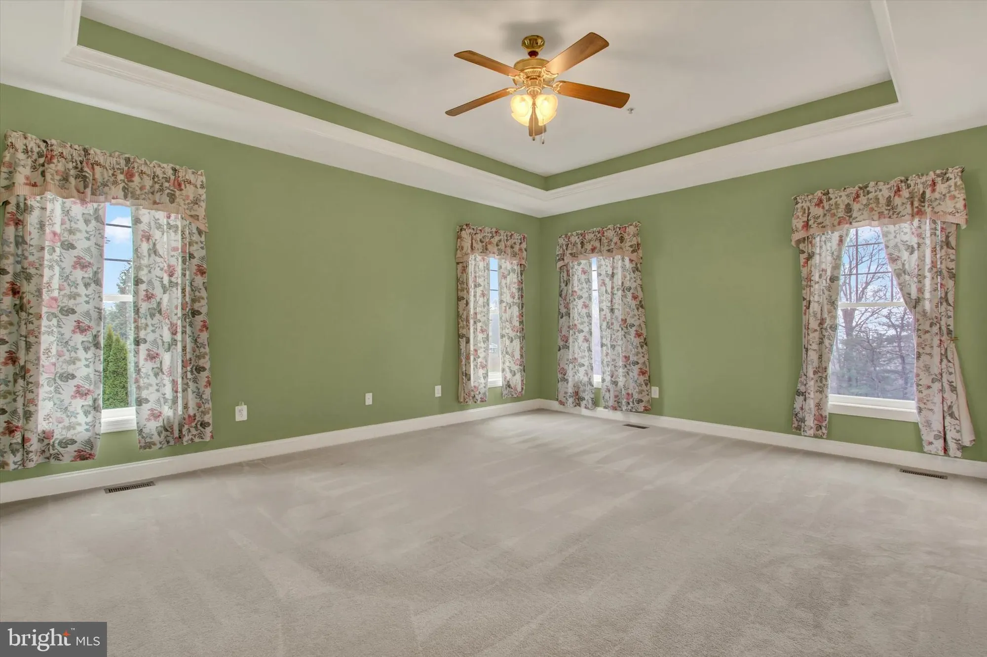 Property Slideshow image 23 of 43 | 2841 chauncey hill dr # 28, Manchester, MD, 21102