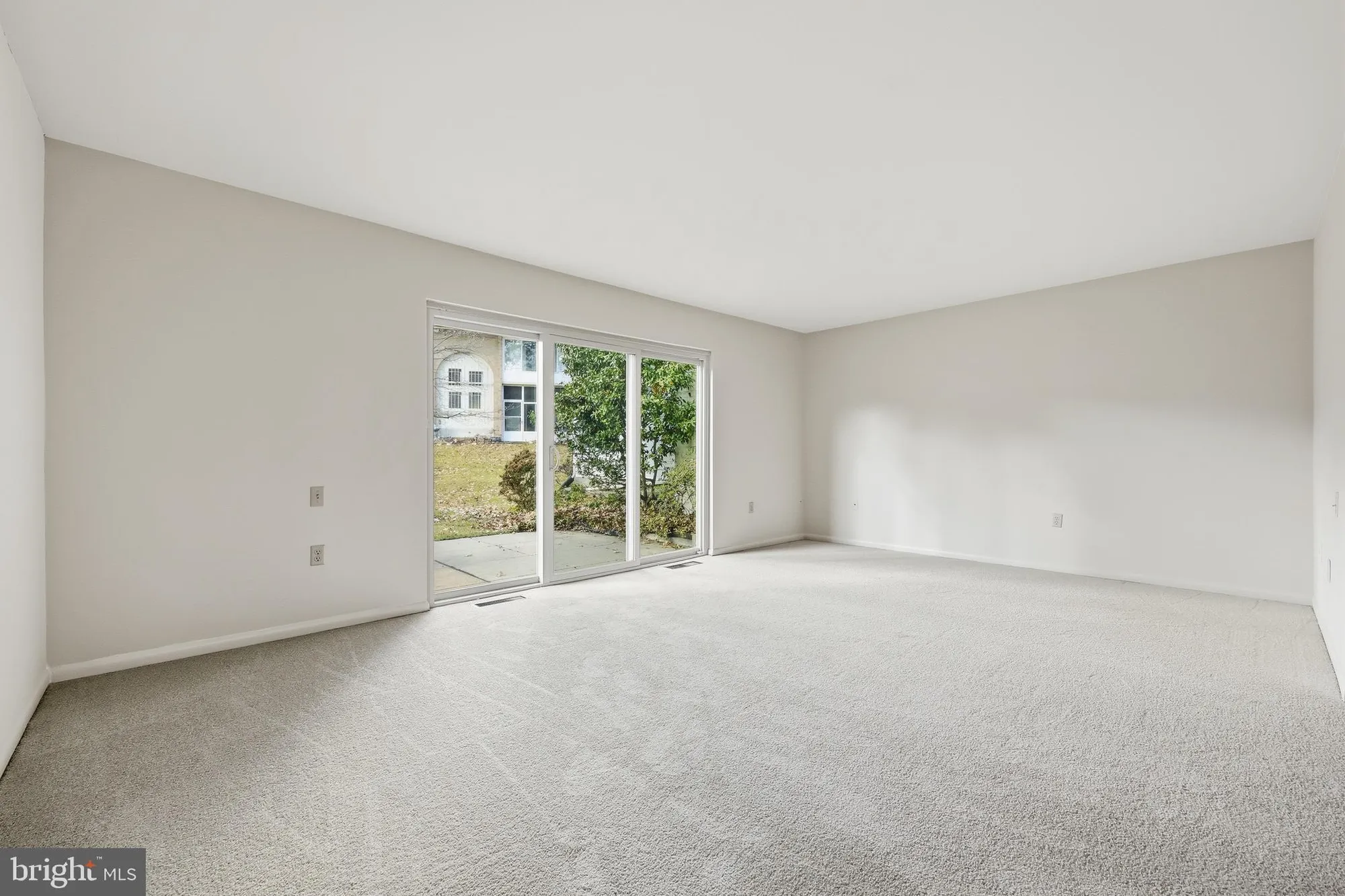 Property Slideshow image 15 of 59 | 3388 chiswick ct # 49-a, Silver Spring, MD, 20906