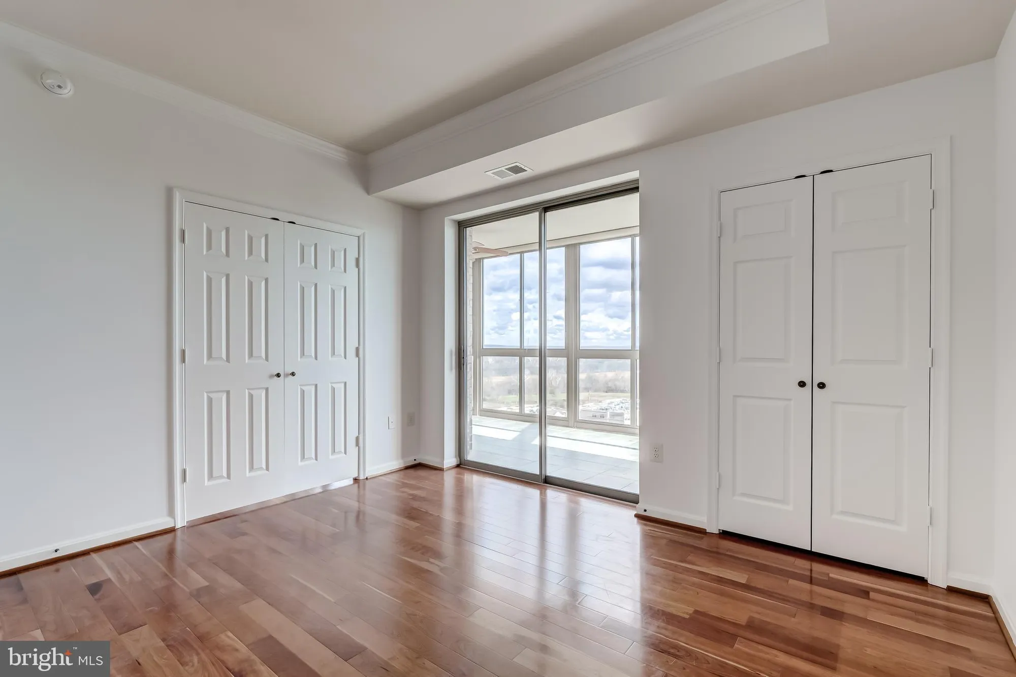 Property Slideshow image 23 of 88 | 19355 cypress ridge ter 1006, Leesburg, VA, 20176