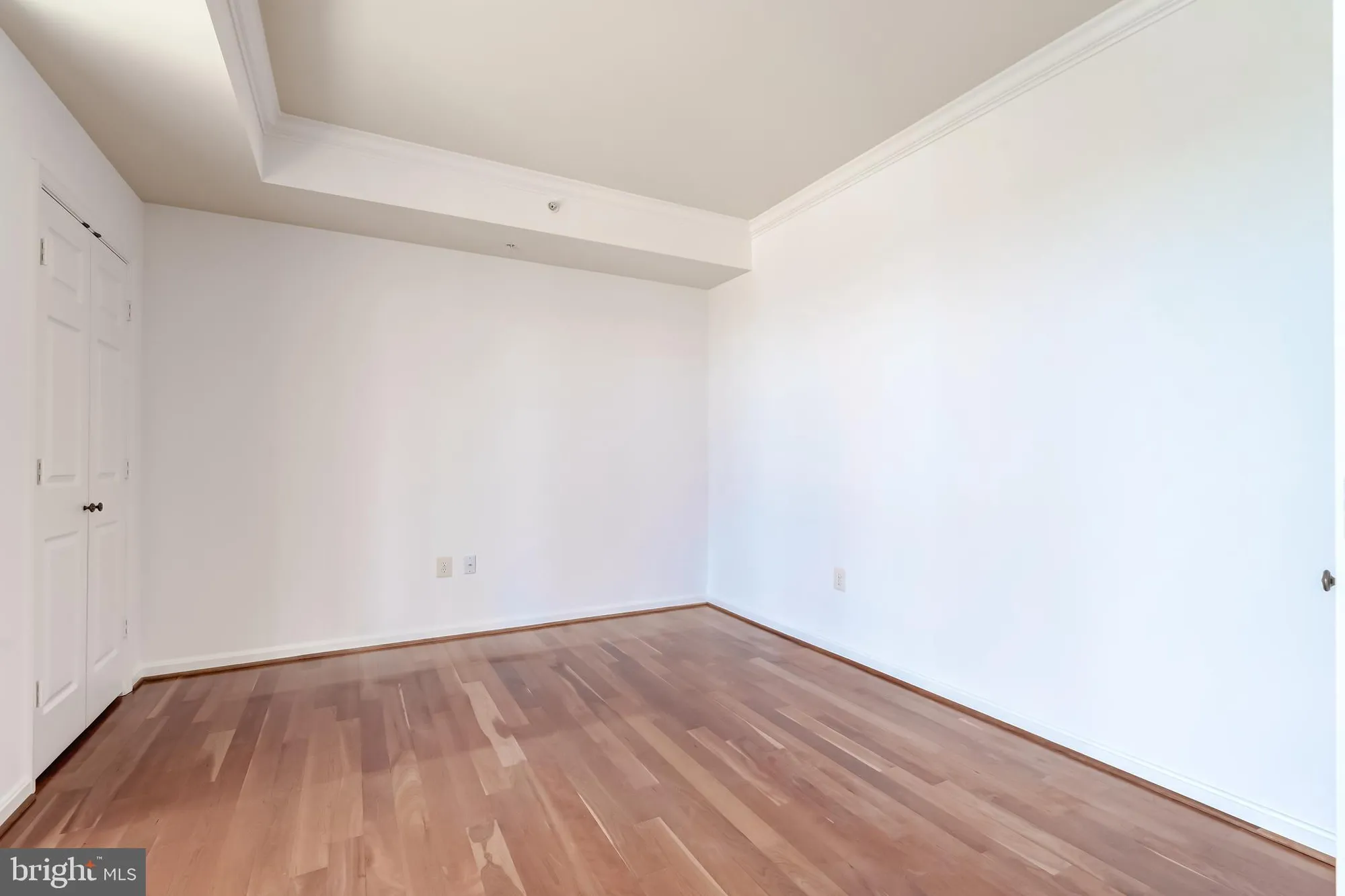 Property Slideshow image 21 of 88 | 19355 cypress ridge ter 1006, Leesburg, VA, 20176