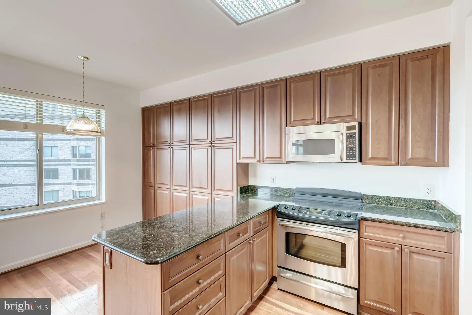 Property Slideshow image 36 of 88 | 19355 cypress ridge ter 1006, Leesburg, VA, 20176